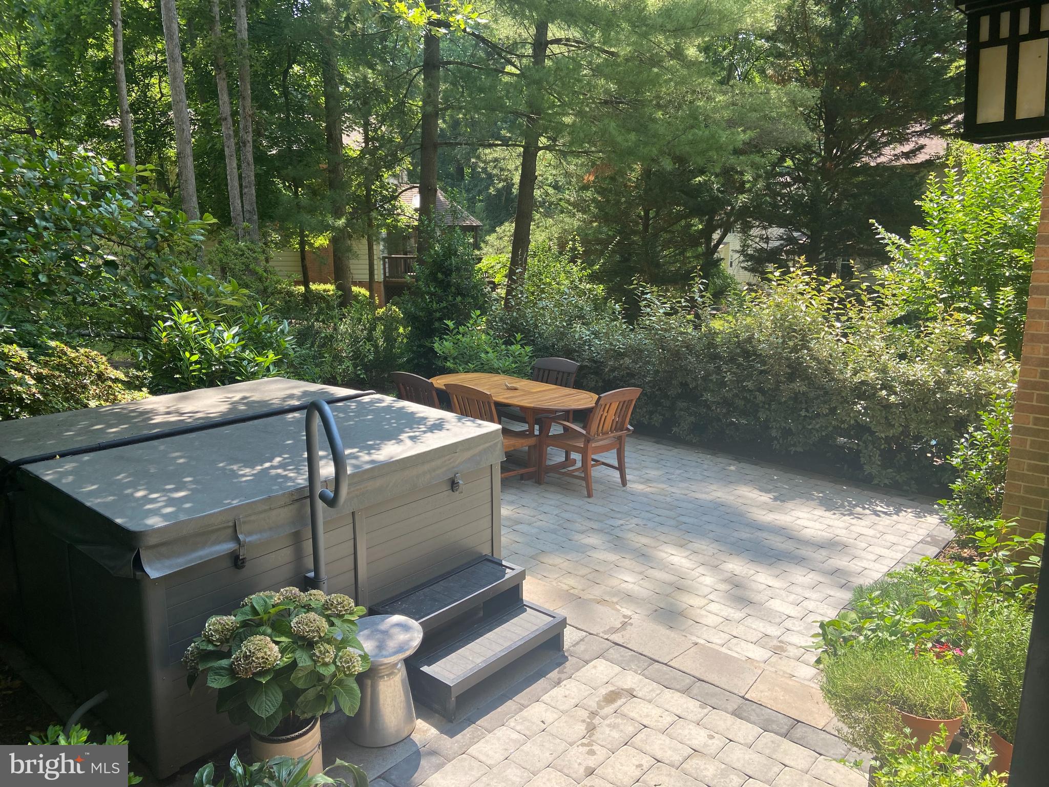 BURKE CENTRE - Residential