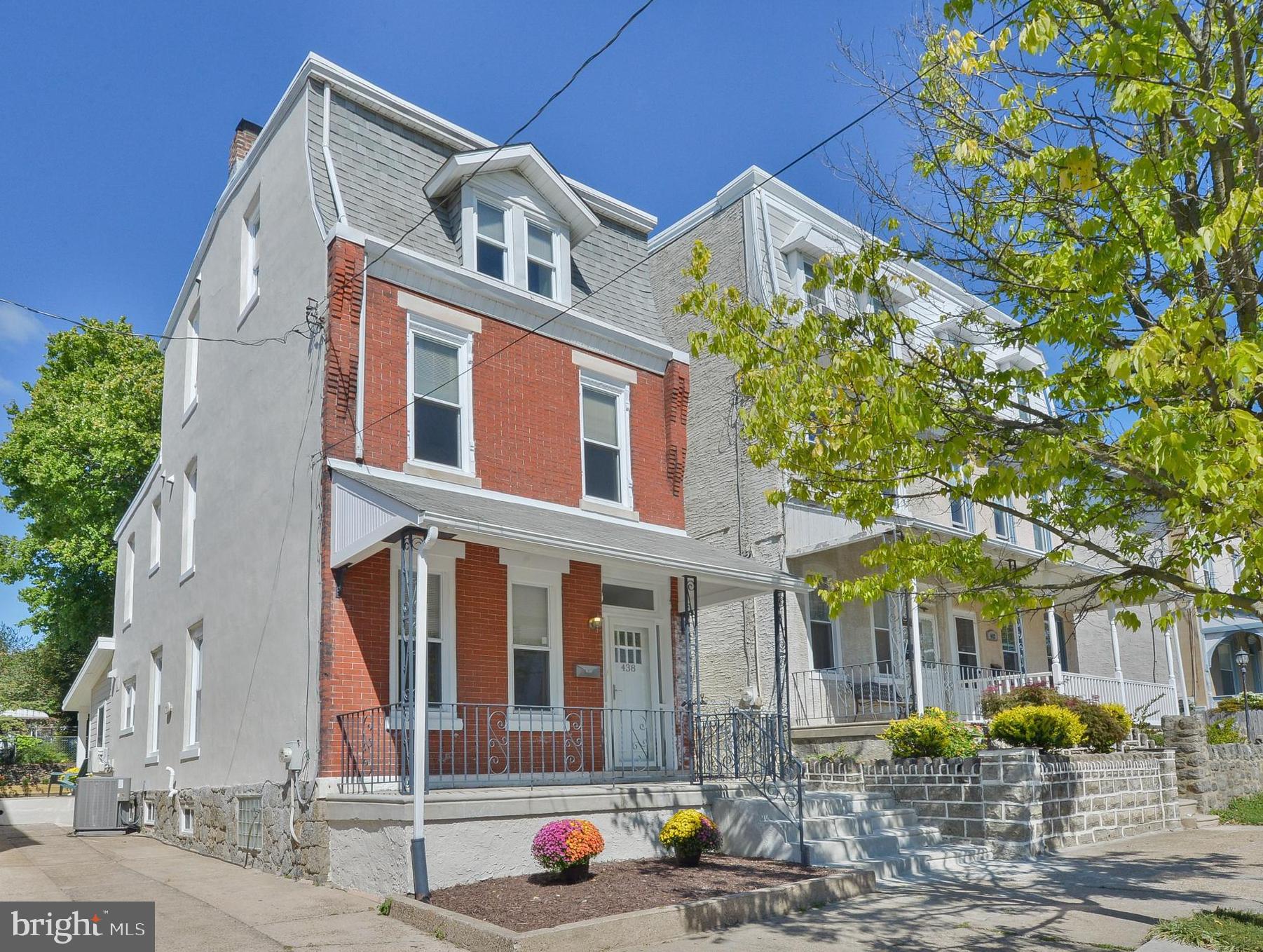 ROXBOROUGH - Residential