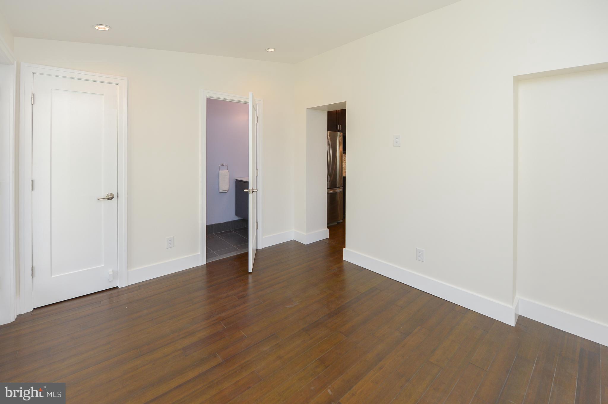 ROXBOROUGH - Residential