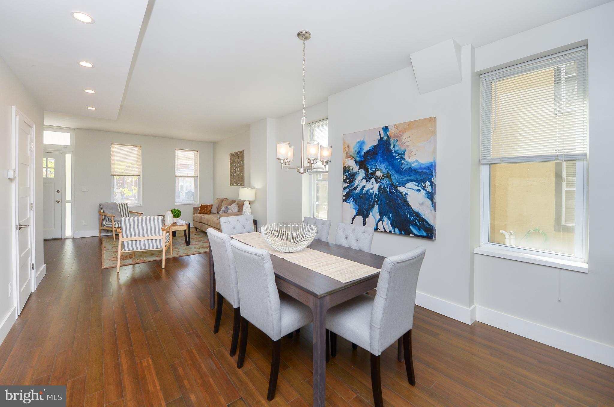 ROXBOROUGH - Residential