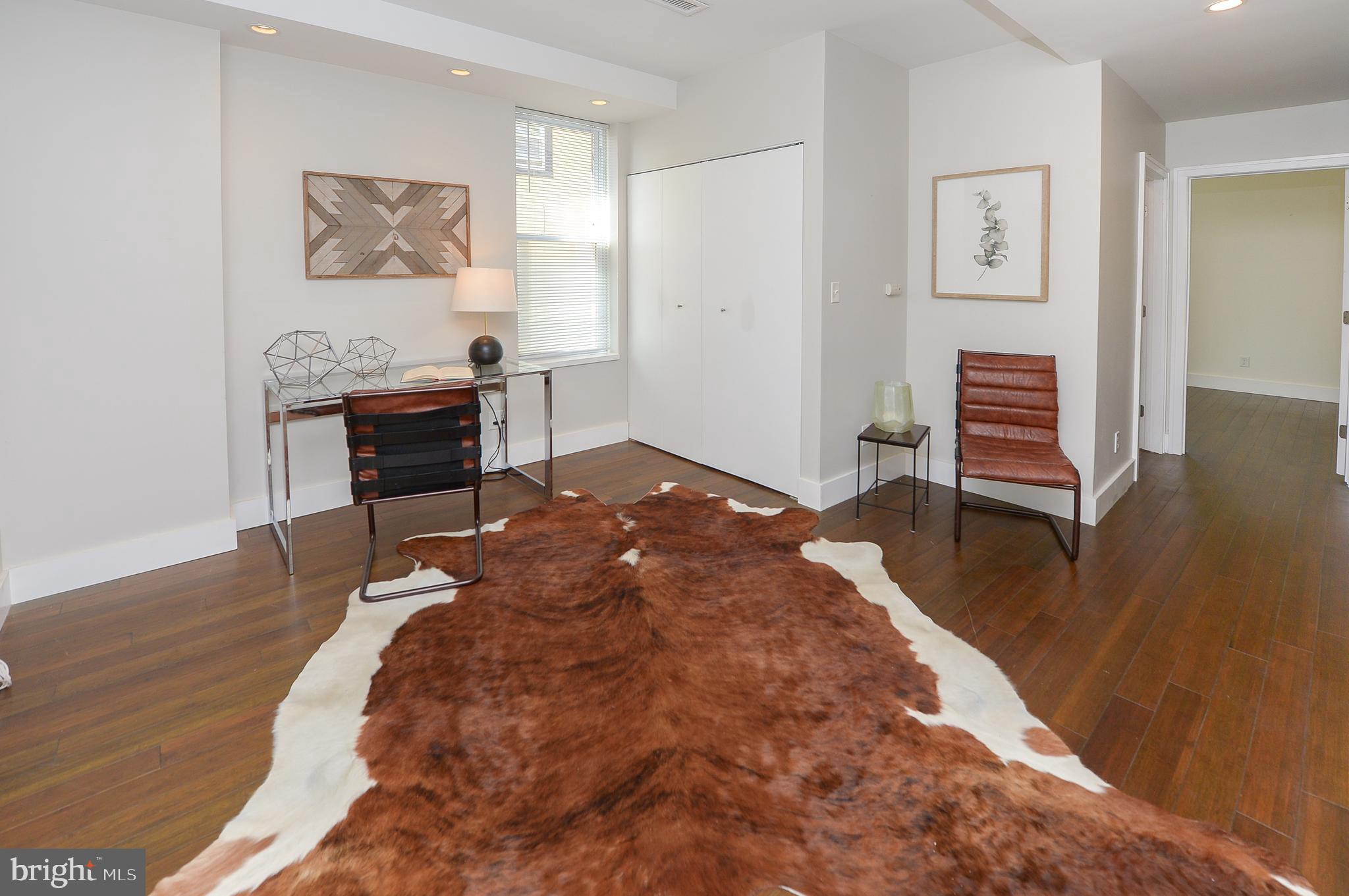 ROXBOROUGH - Residential