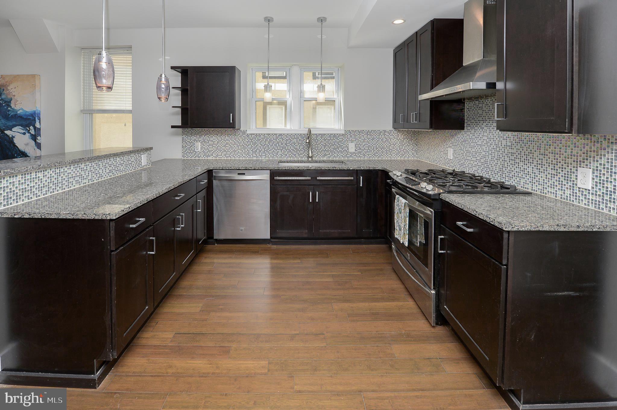 ROXBOROUGH - Residential