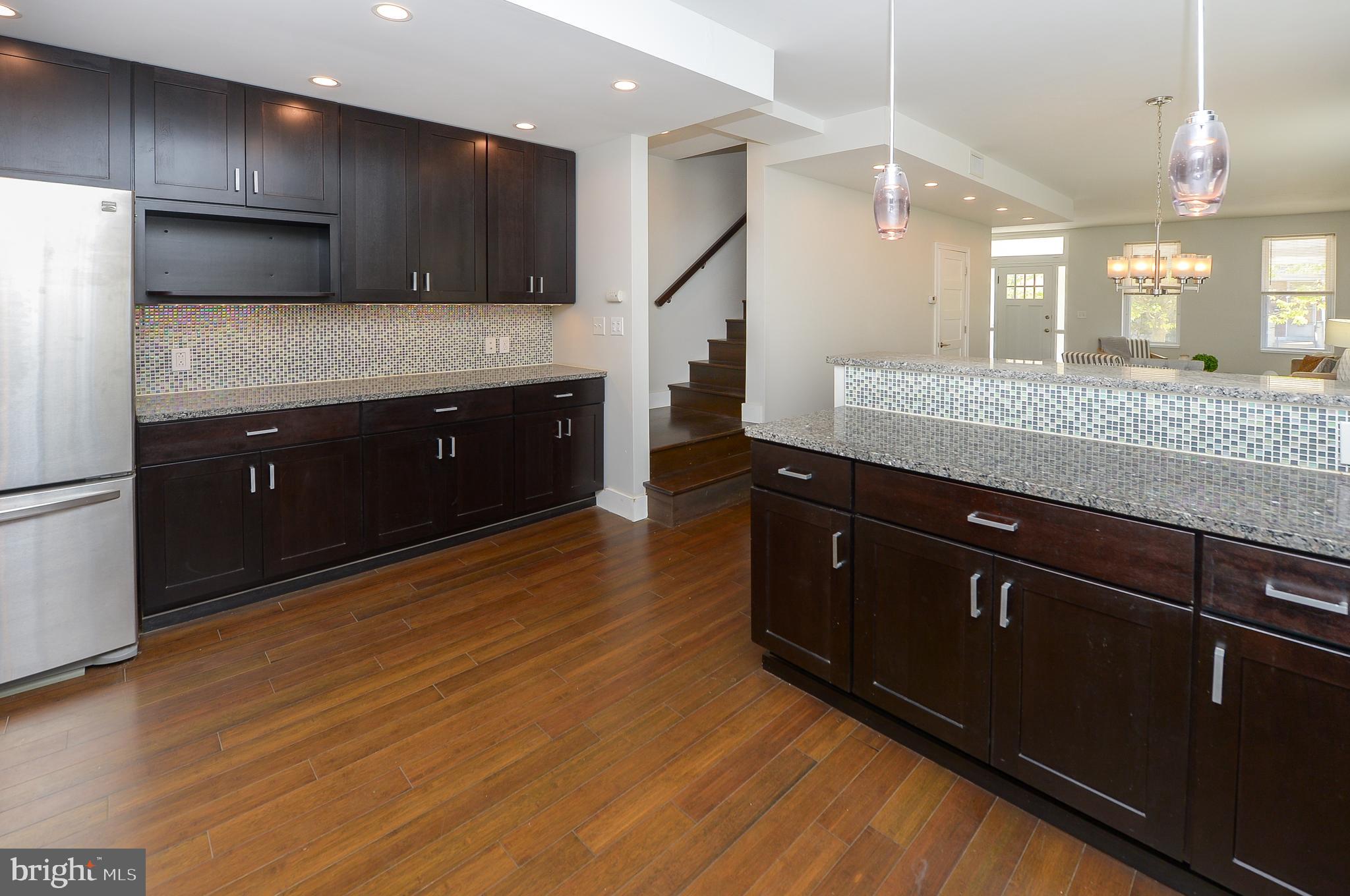 ROXBOROUGH - Residential