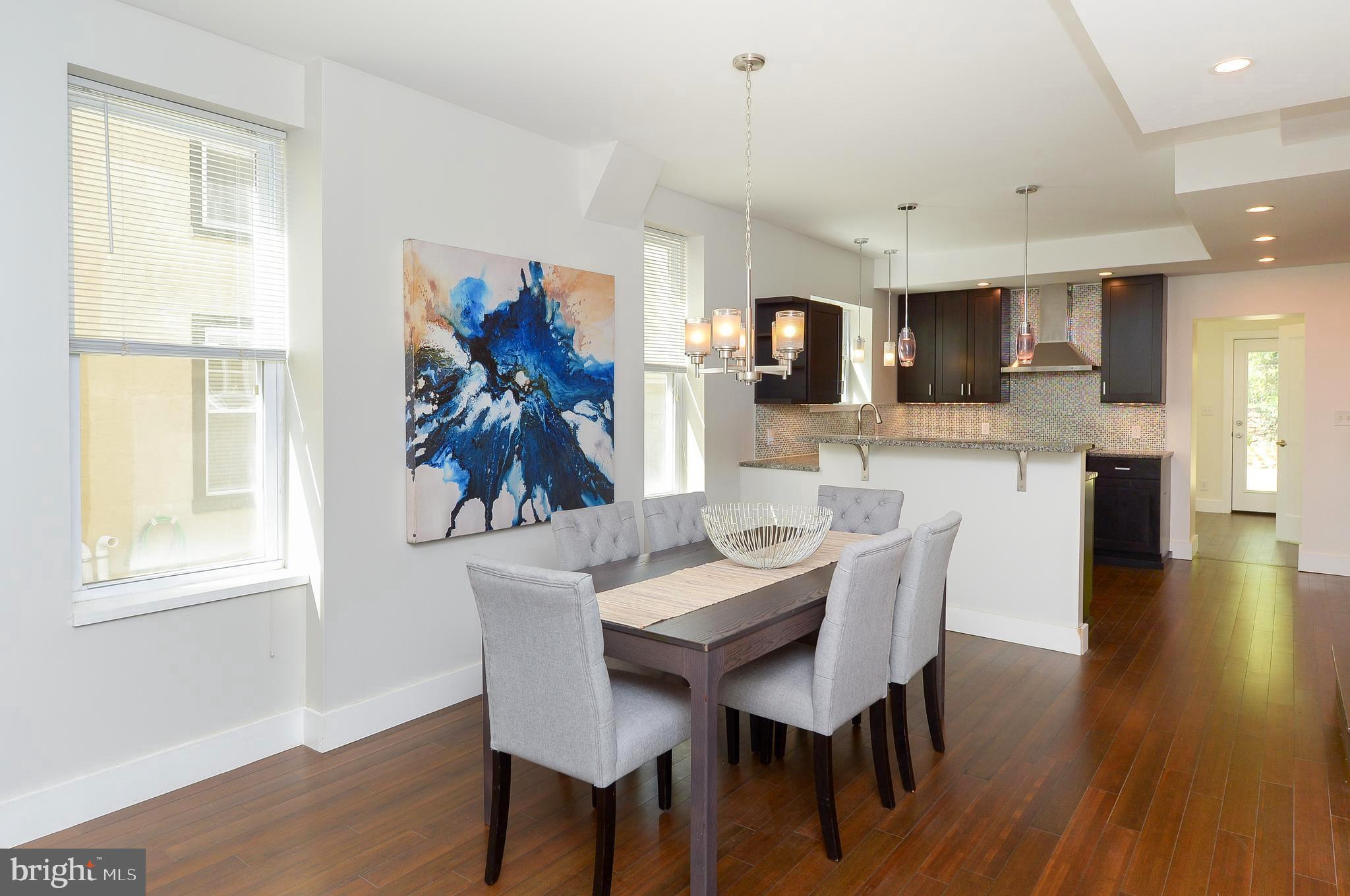 ROXBOROUGH - Residential