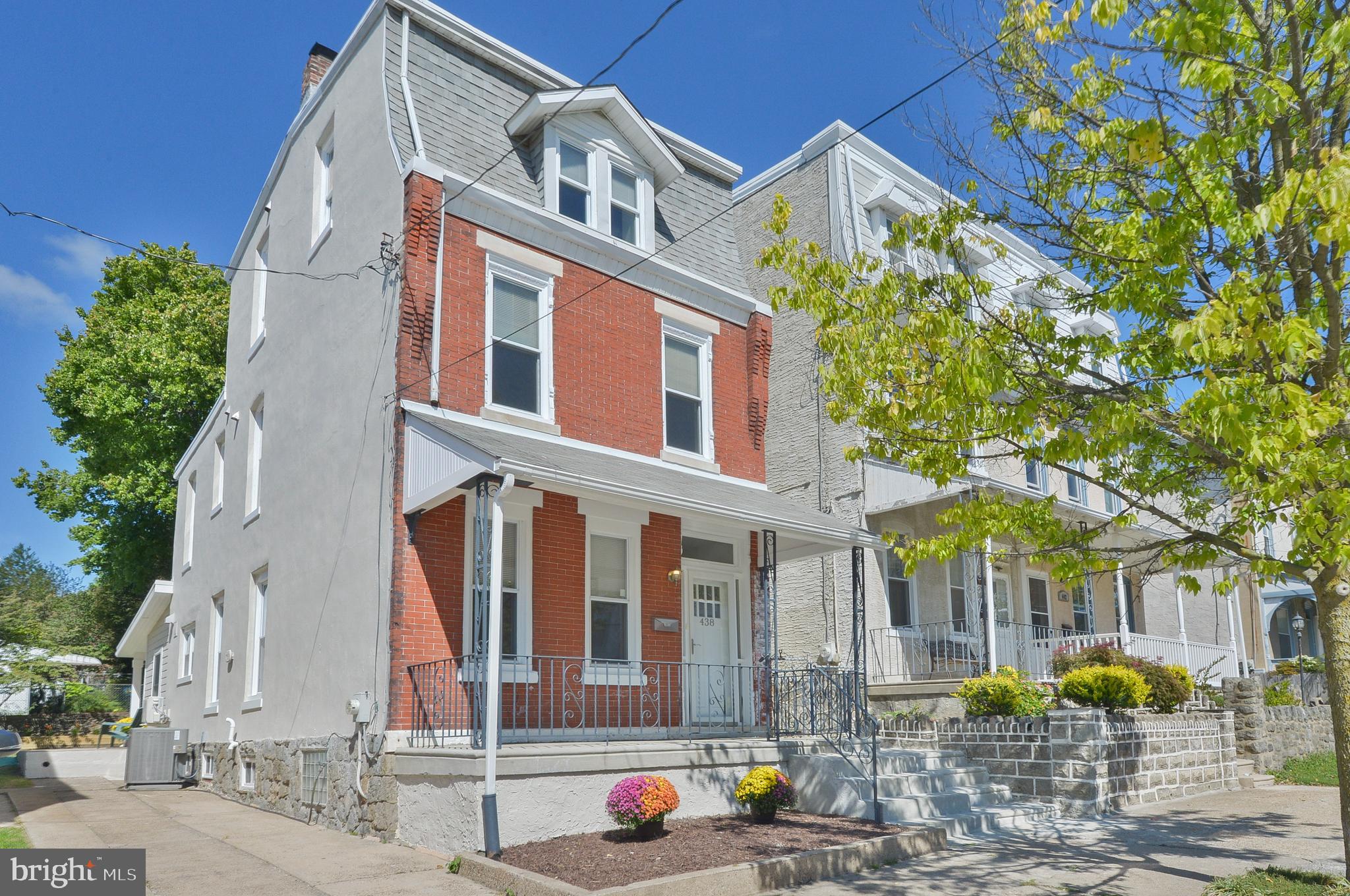 ROXBOROUGH - Residential