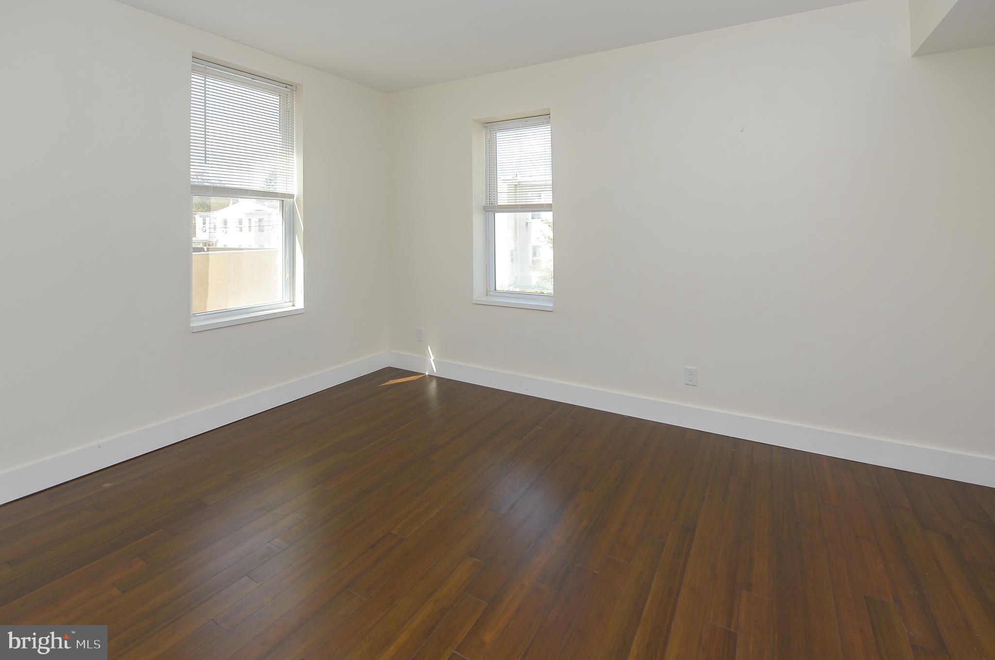 ROXBOROUGH - Residential