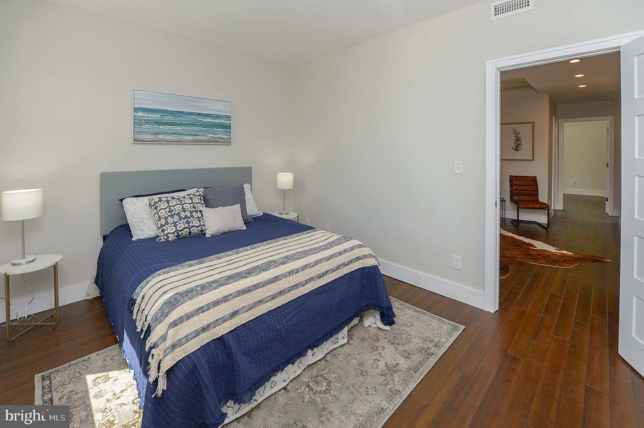 ROXBOROUGH - Residential