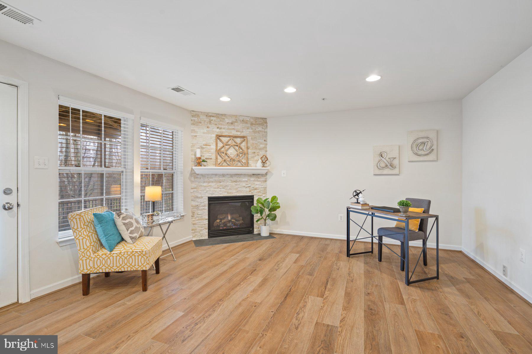 WATERS EDGE - Residential