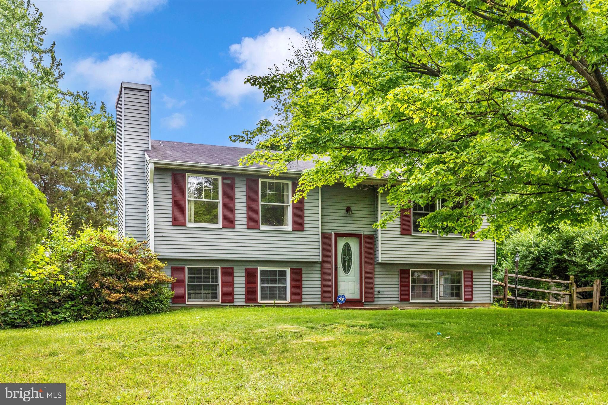 HILLCREST ORCHARDS - Residential