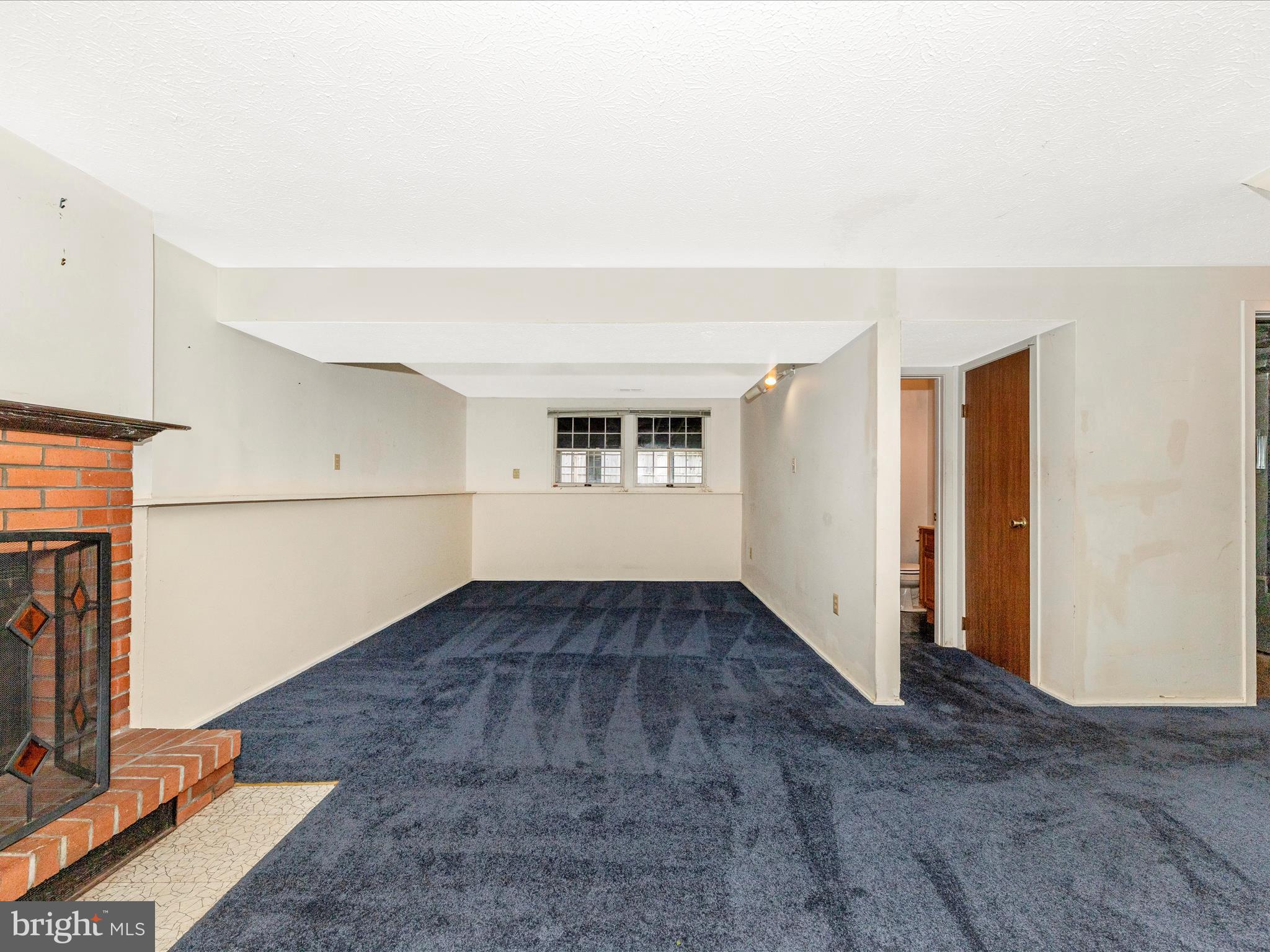 HILLCREST ORCHARDS - Residential