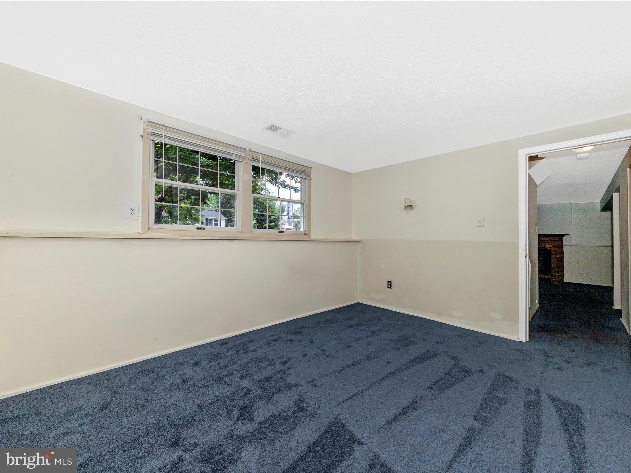 HILLCREST ORCHARDS - Residential