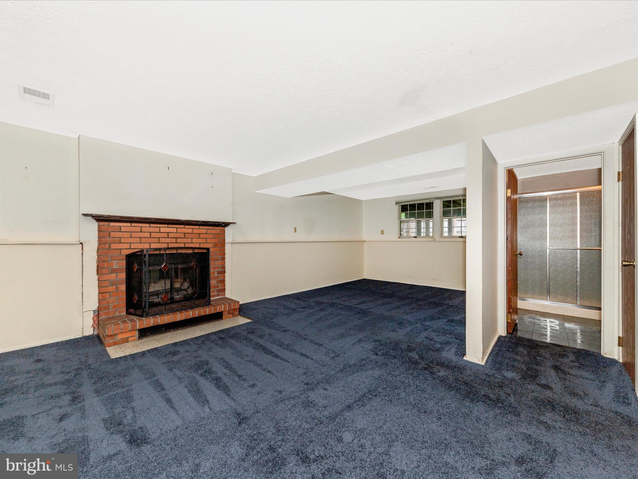 HILLCREST ORCHARDS - Residential