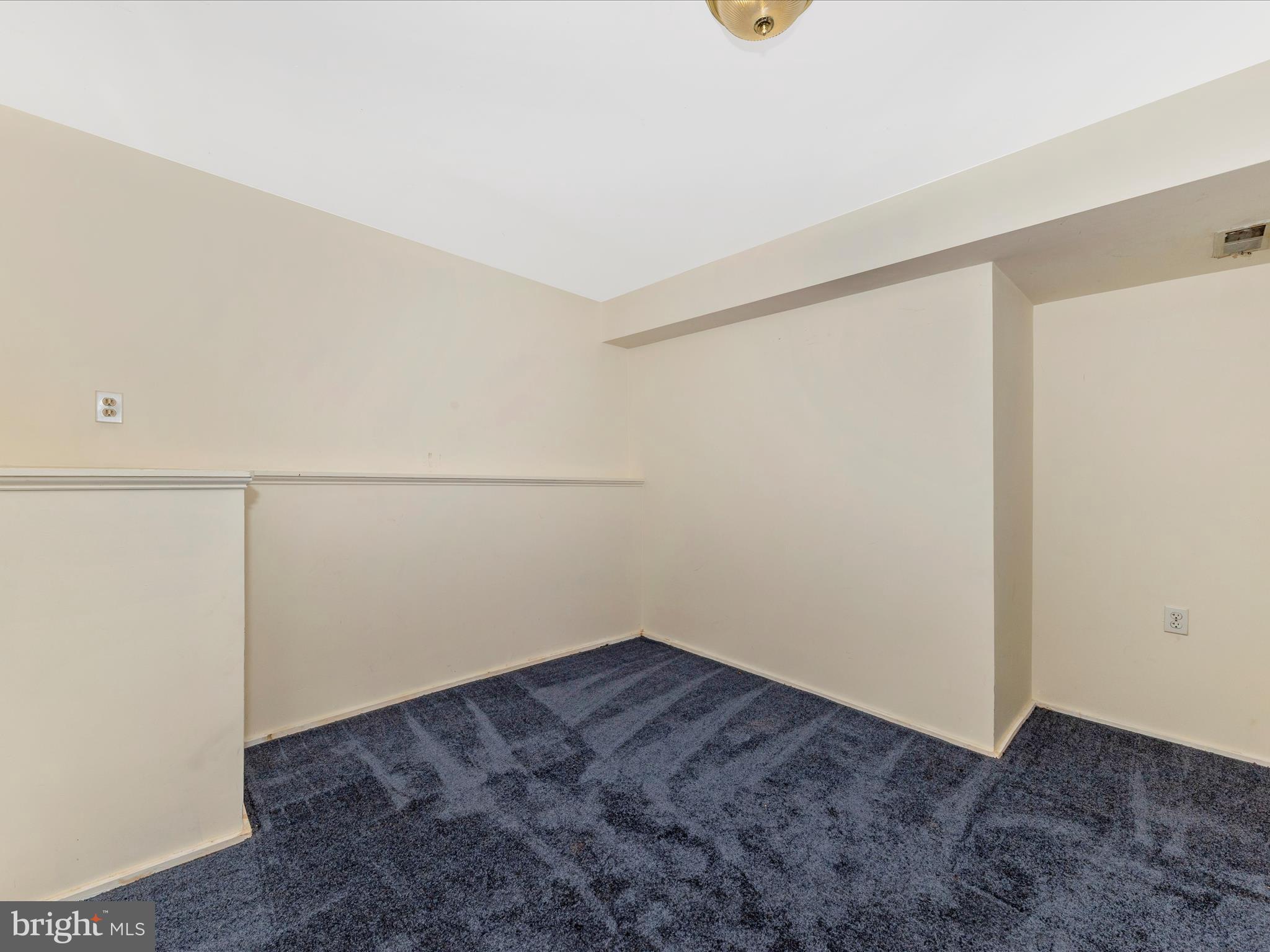 HILLCREST ORCHARDS - Residential