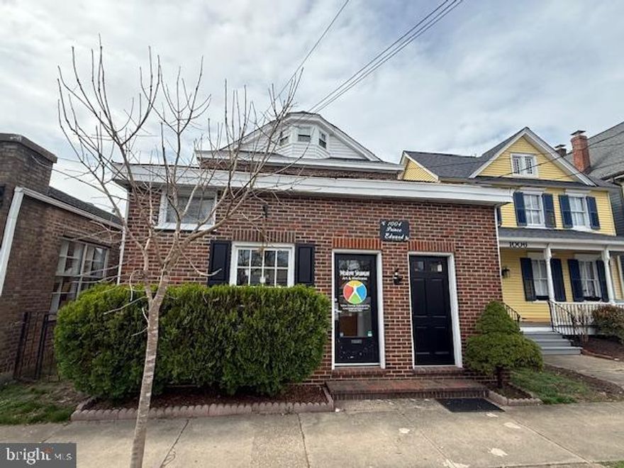 LOCATION!  LOCATION!  COMMERCIAL AND RESIDENTIAL INCOME PRODUCING PROPERTY in Historic Downtown City of Fredericksburg.  Offers strong rental history.  Ground floor/street front Commercial Unit plus three one bedroom, one bath apartments.  New roof approx 3 years ago.   Rear fenced yard offers private outdoor space for property occupants.  Great location just off William Street walking distance to great shops and popular restaurants.  INCREDIBLE INVESTMENT OPPORTUNITY!