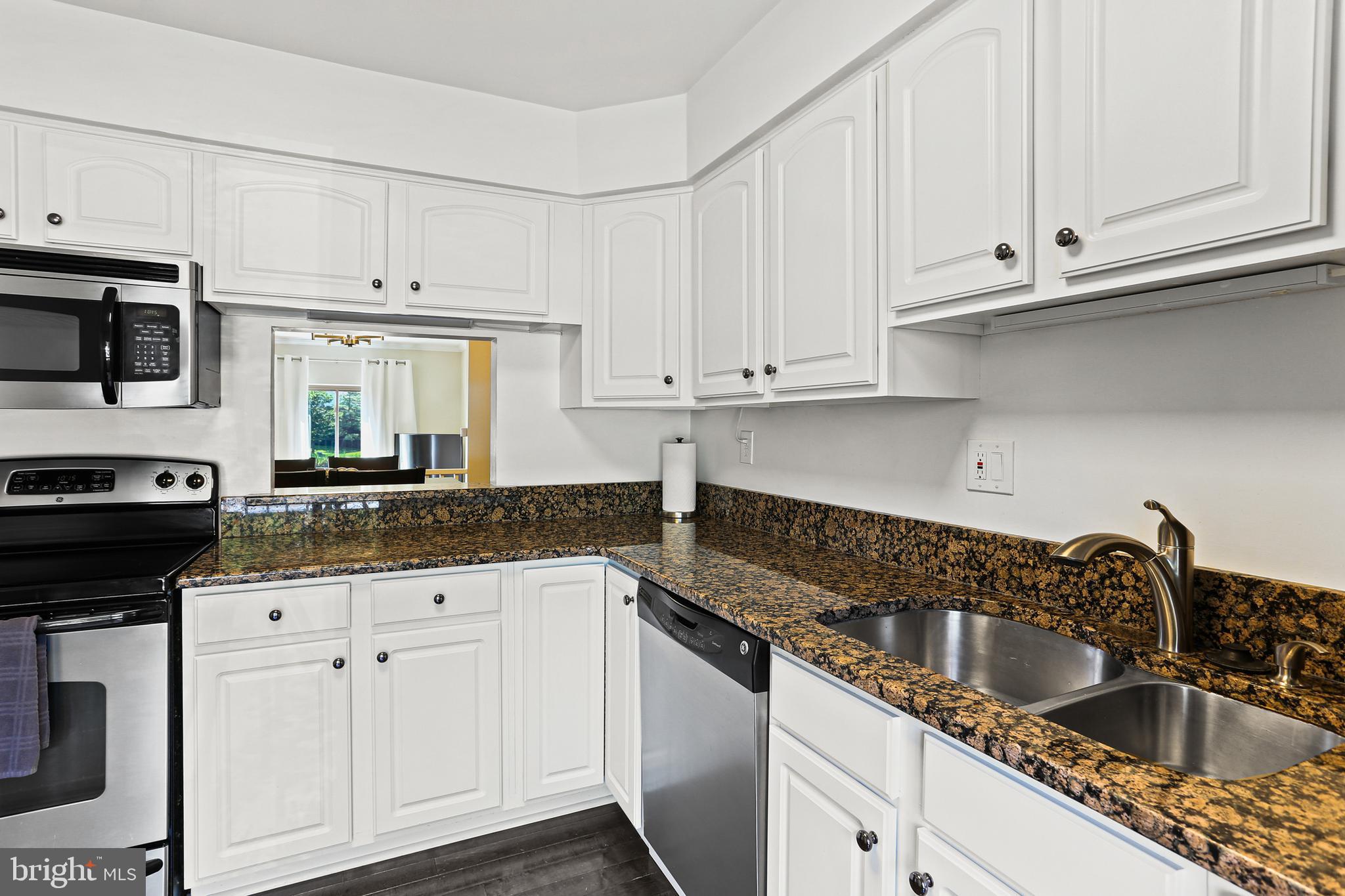 VILLAGE OF LONG REACH - Residential