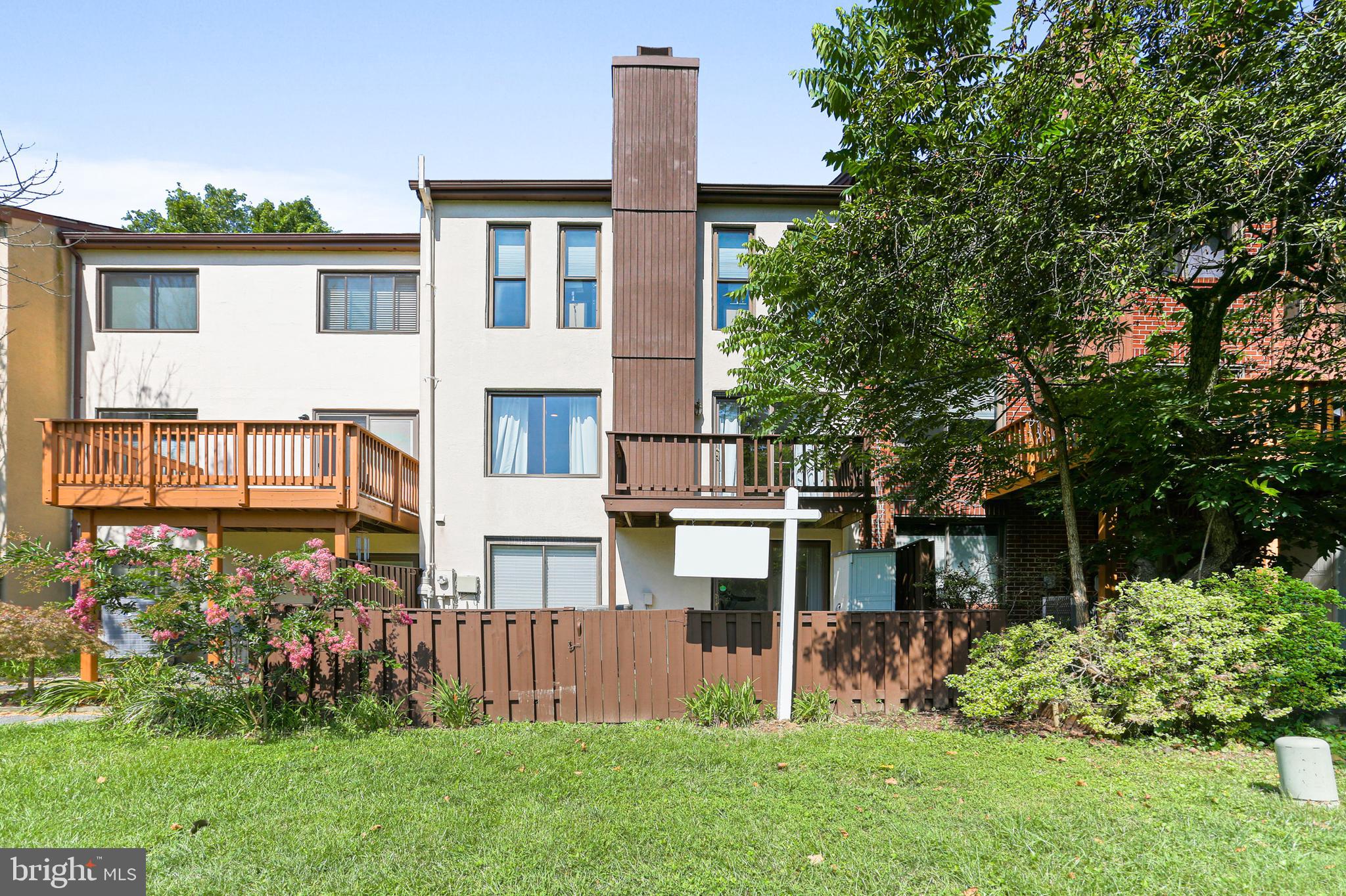 VILLAGE OF LONG REACH - Residential