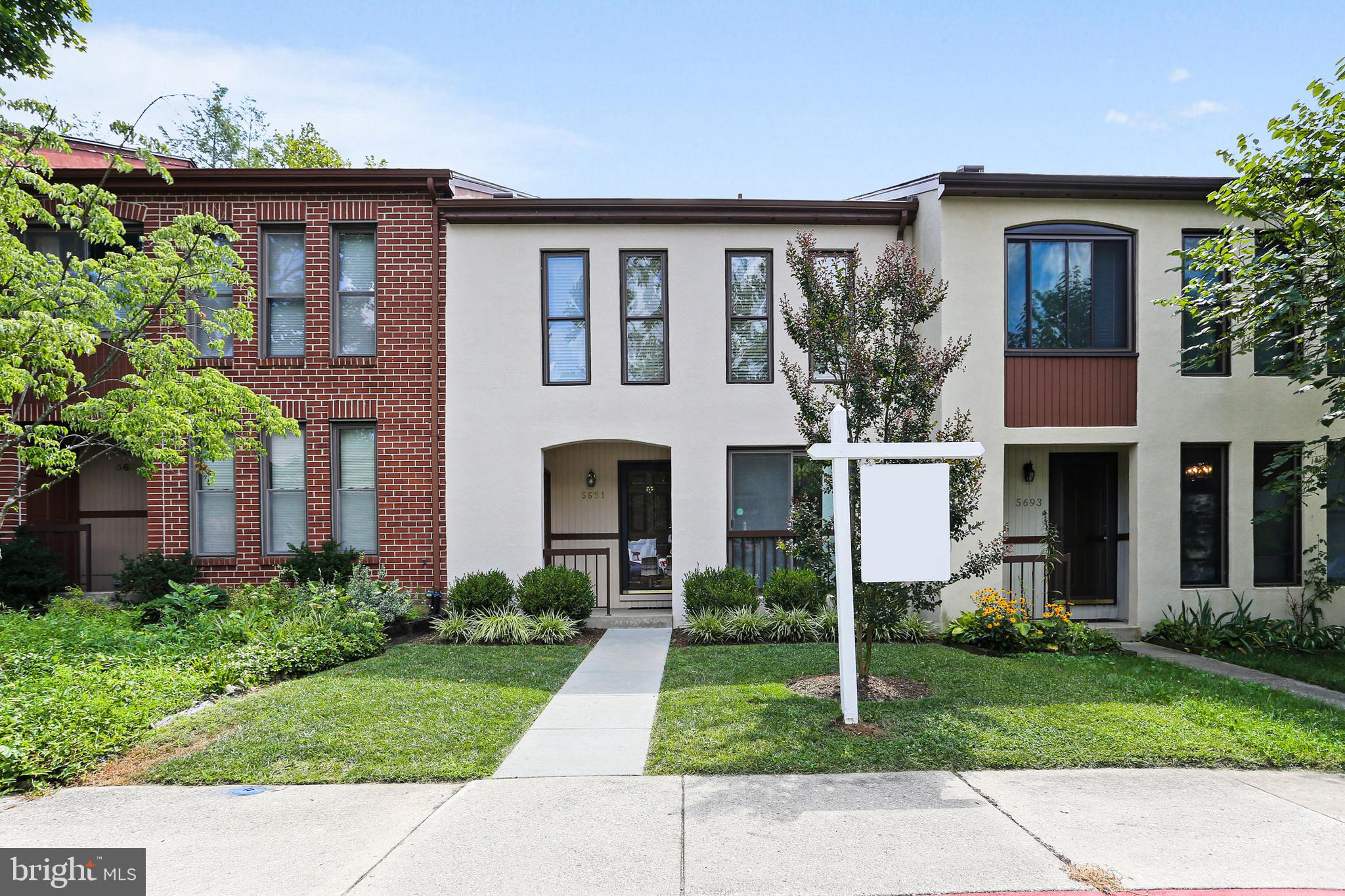 VILLAGE OF LONG REACH - Residential