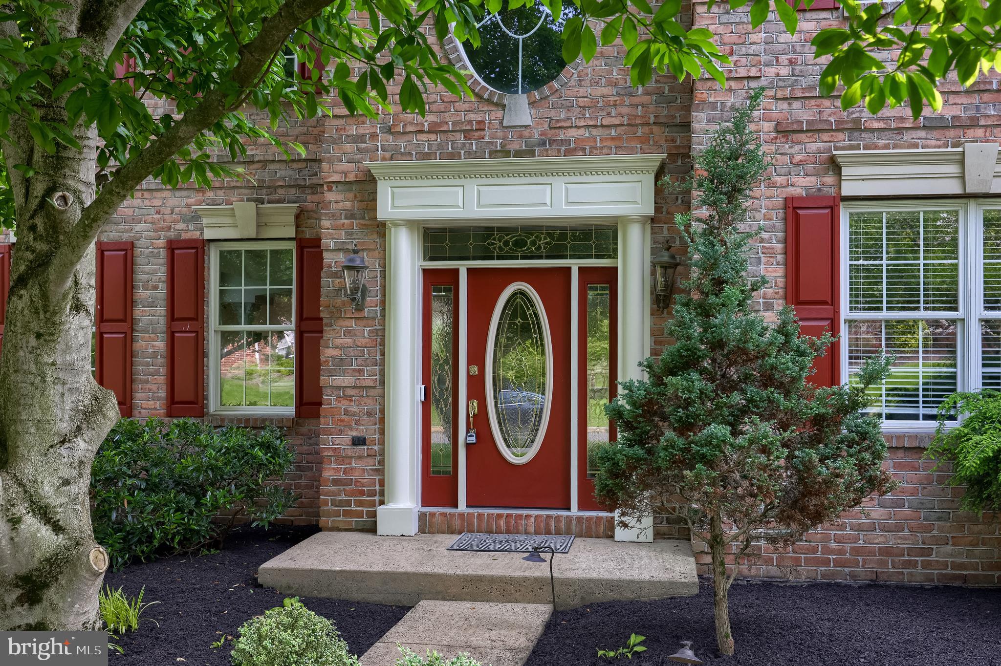 5 LINREE AVENUE