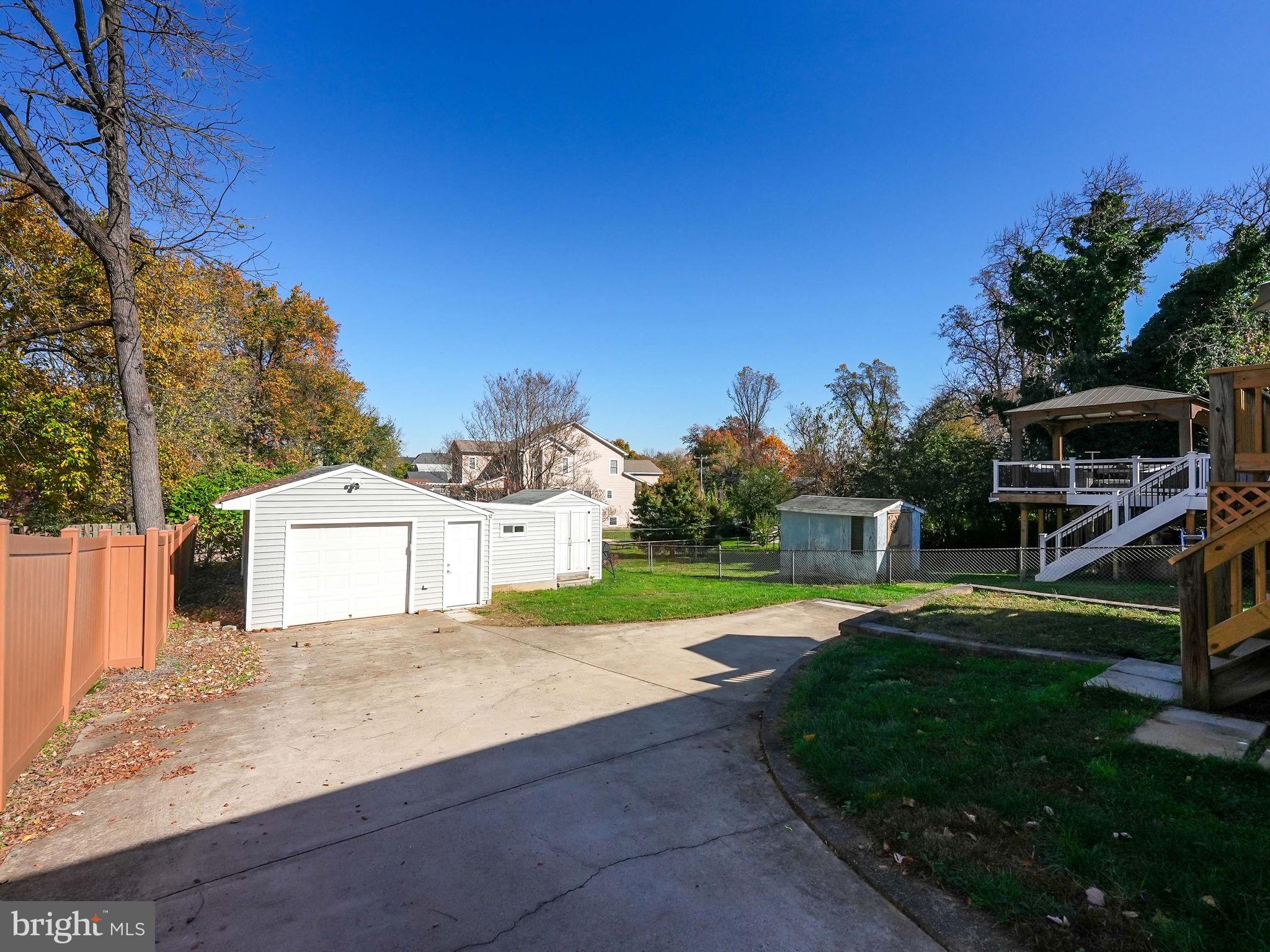 WESTMORE - Residential