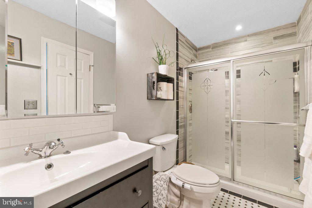 OLD FIELDS - Residential