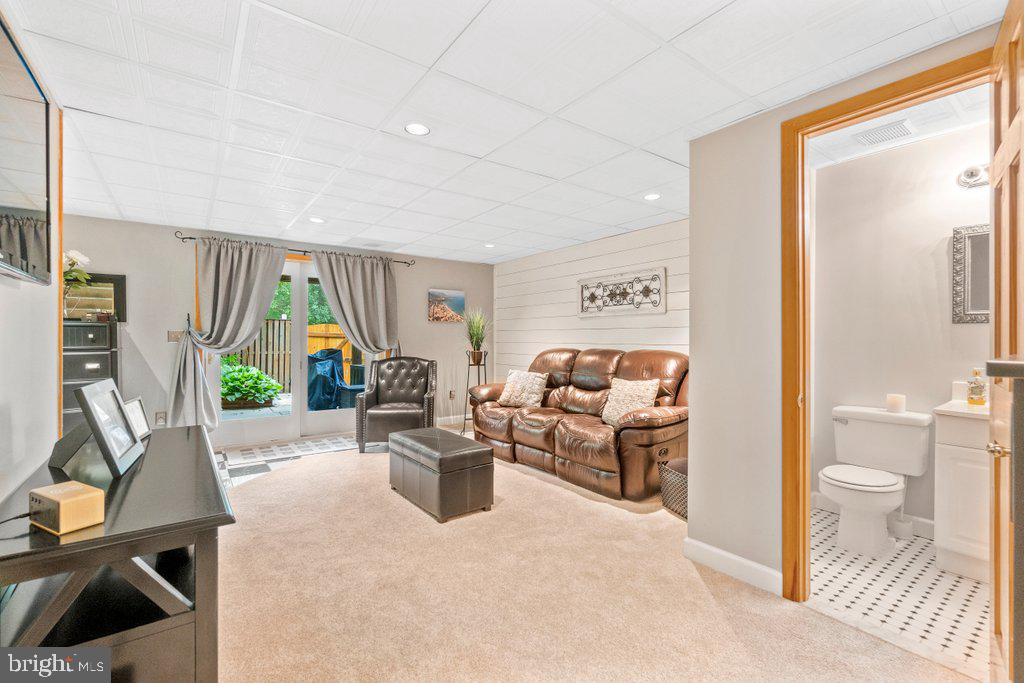 OLD FIELDS - Residential