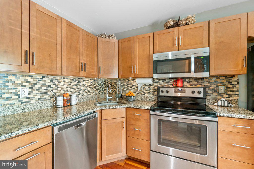 OLD FIELDS - Residential