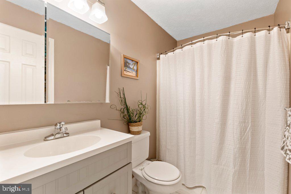 OLD FIELDS - Residential