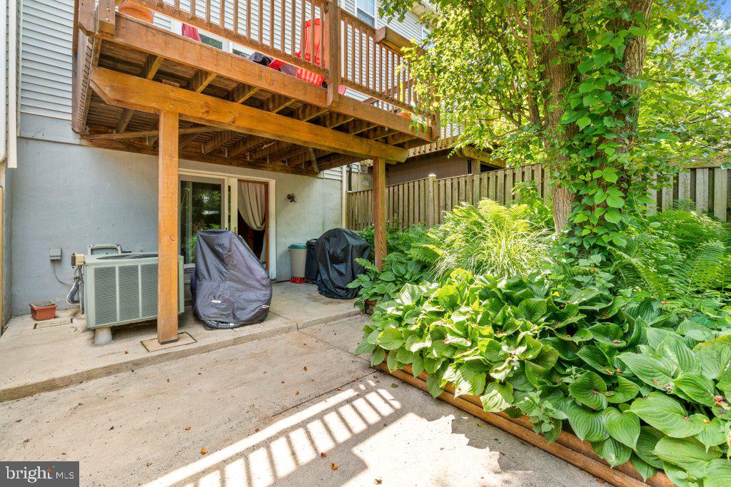 OLD FIELDS - Residential