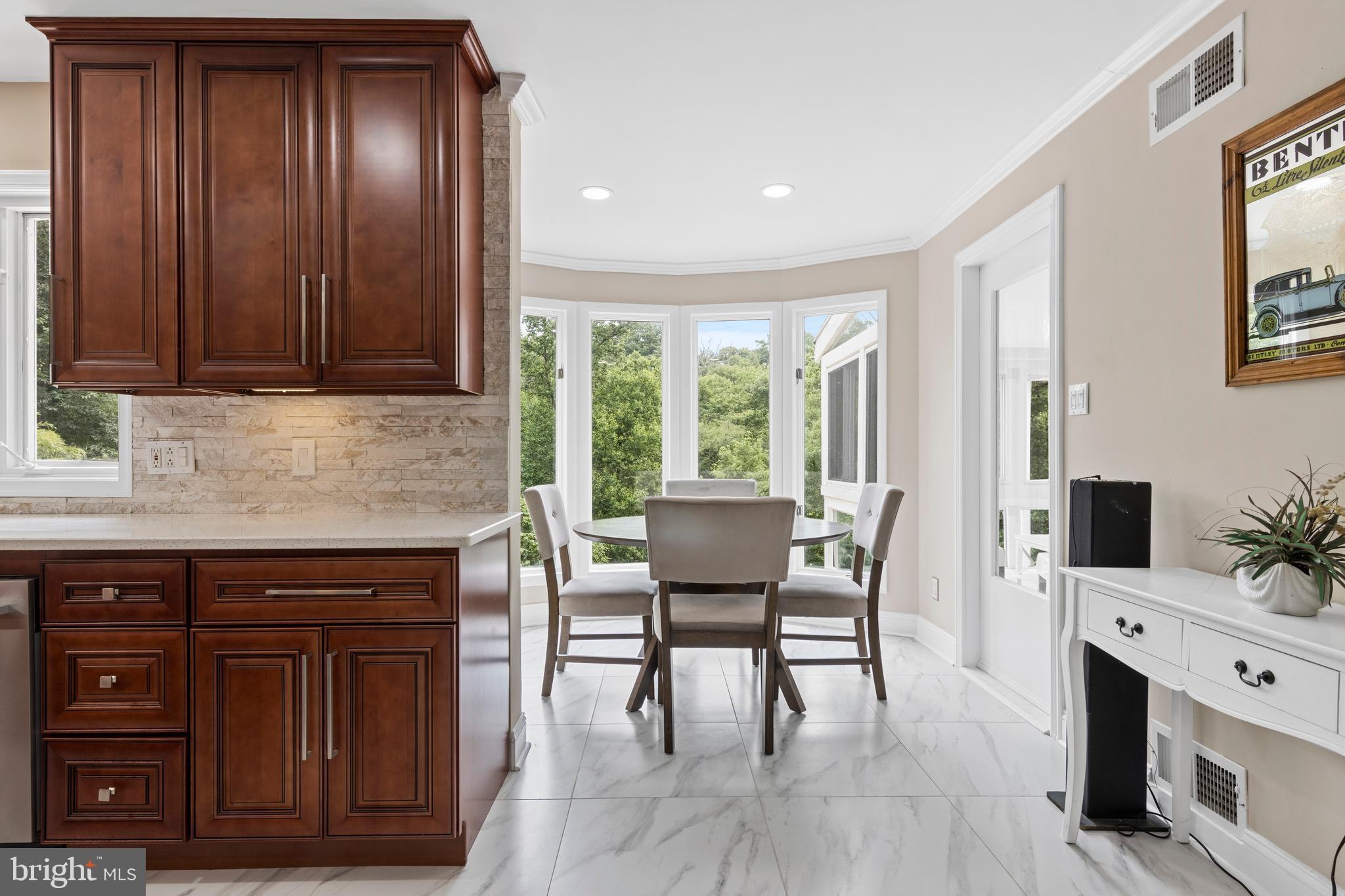 OAK HILL - Residential