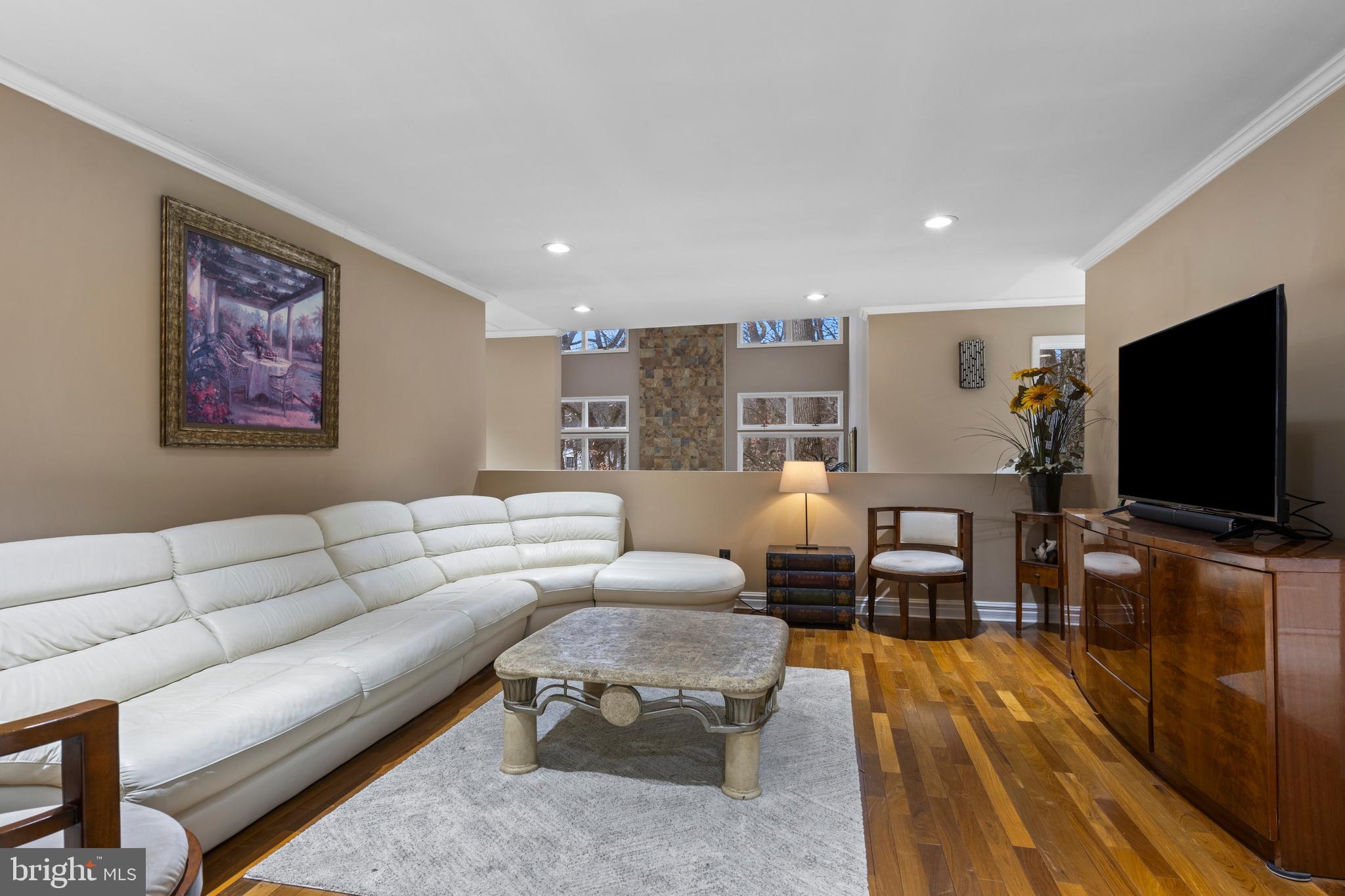 OAK HILL - Residential