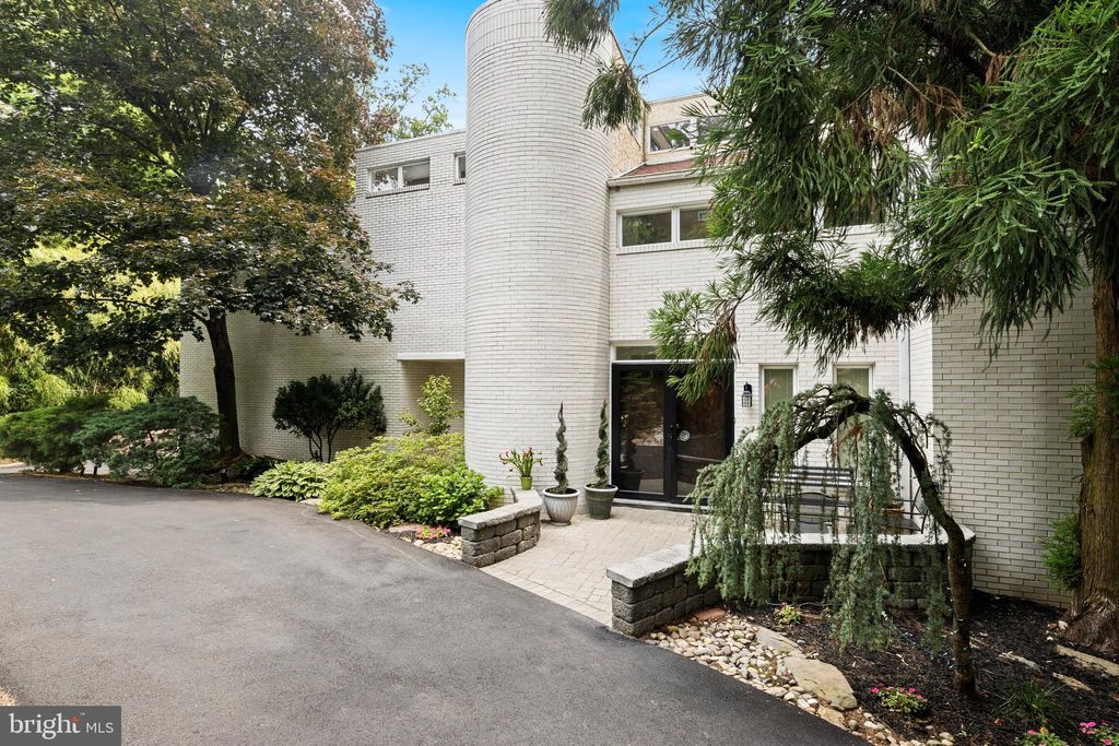 Photo of 1351 Bobarn Drive, PENN VALLEY, PA 19072 (MLS # PAMC2165200)