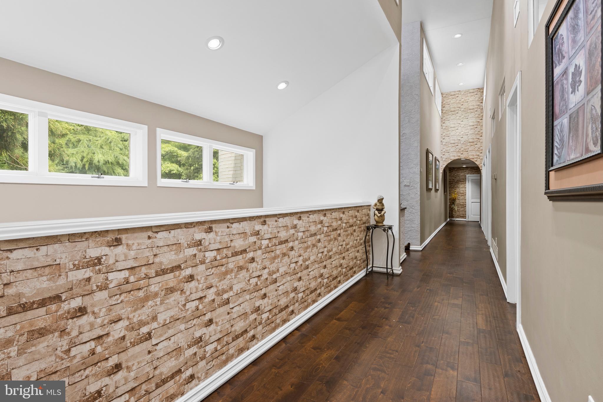 OAK HILL - Residential