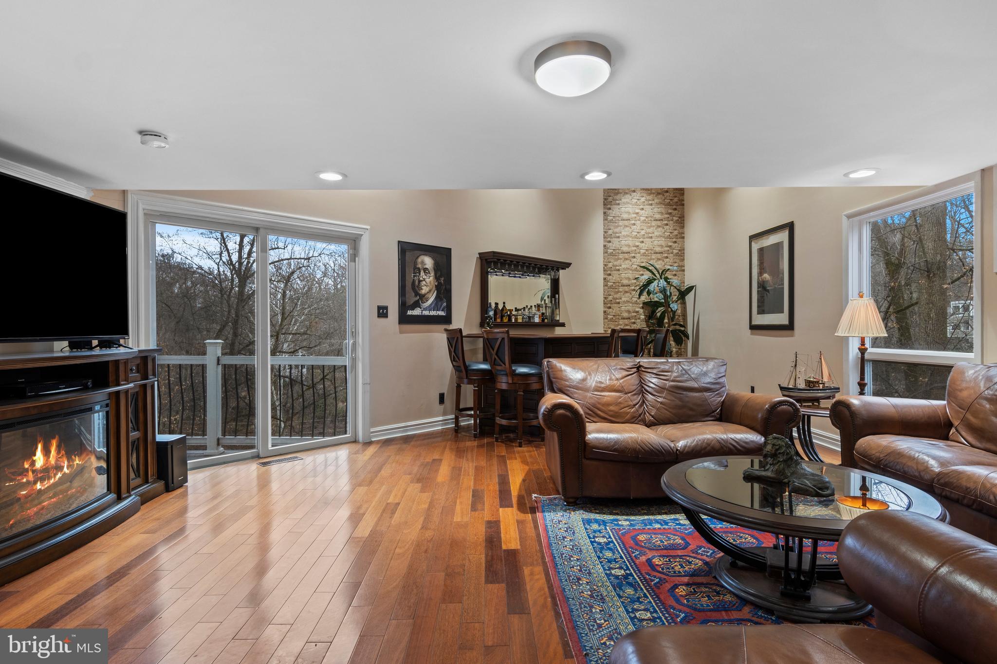 OAK HILL - Residential