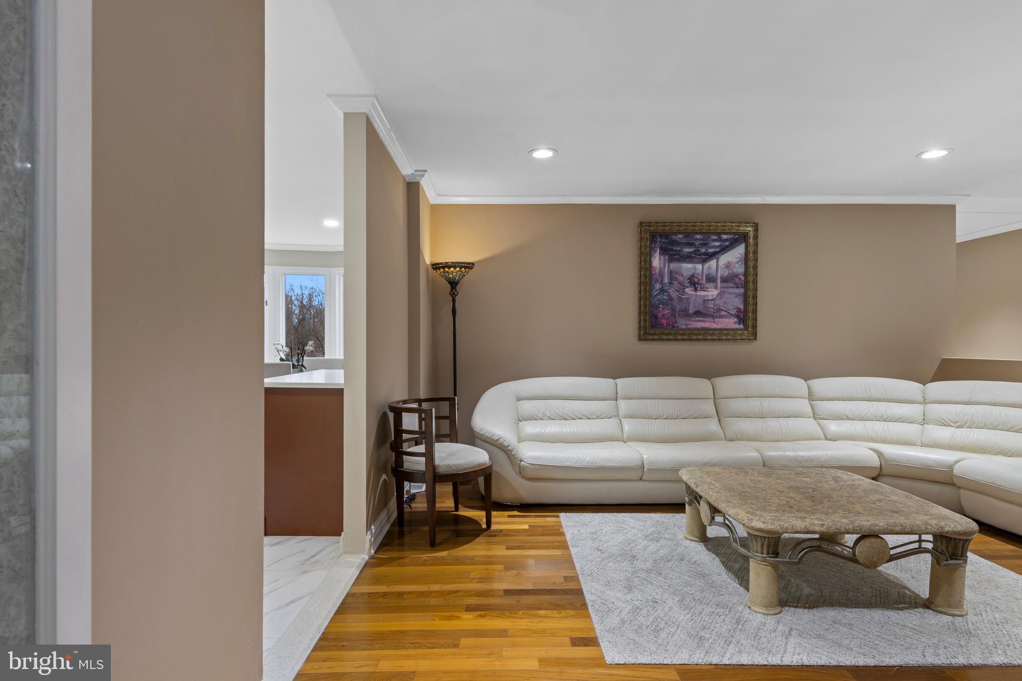 OAK HILL - Residential