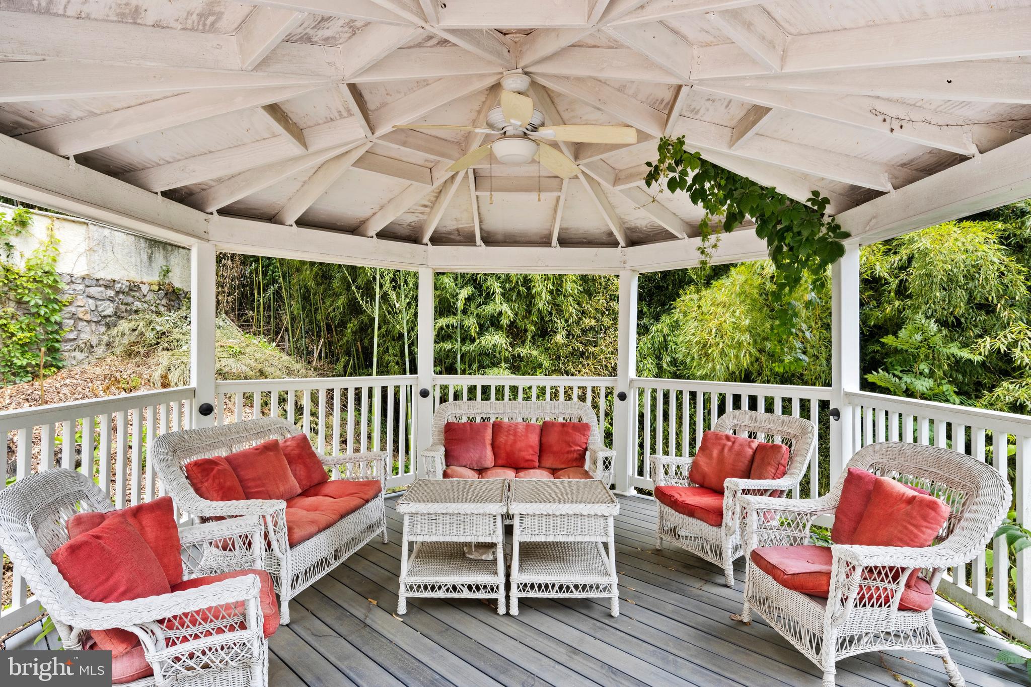 OAK HILL - Residential