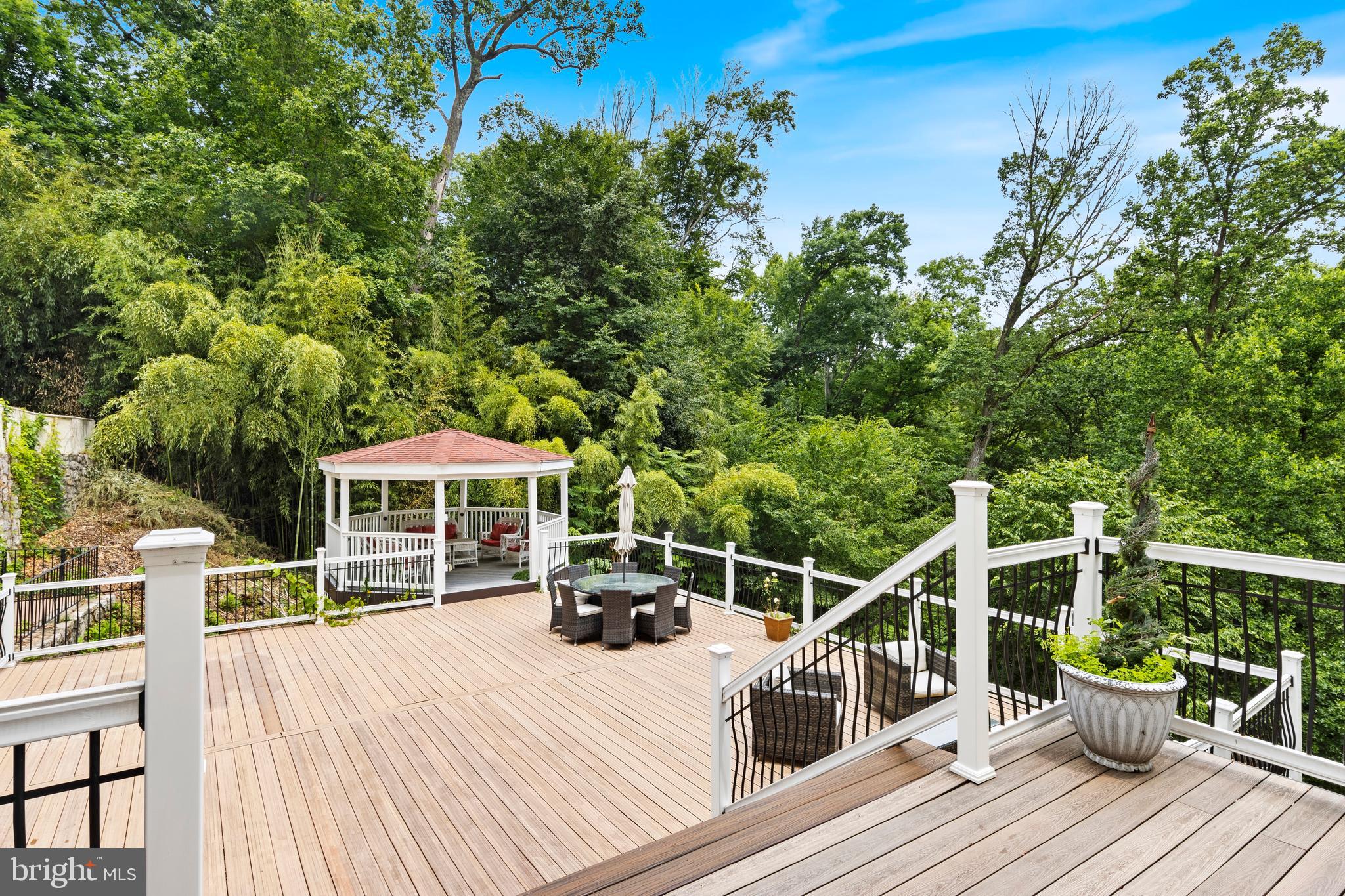 OAK HILL - Residential