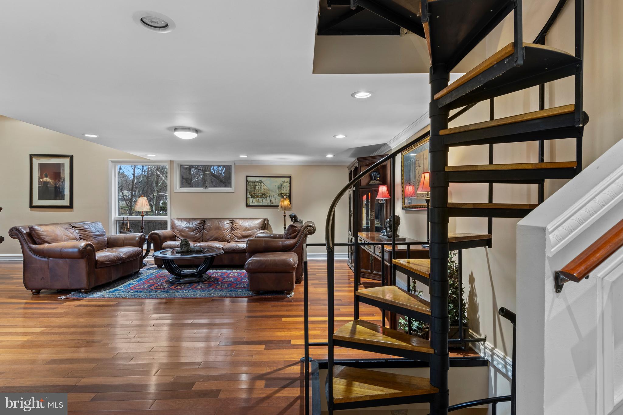 OAK HILL - Residential