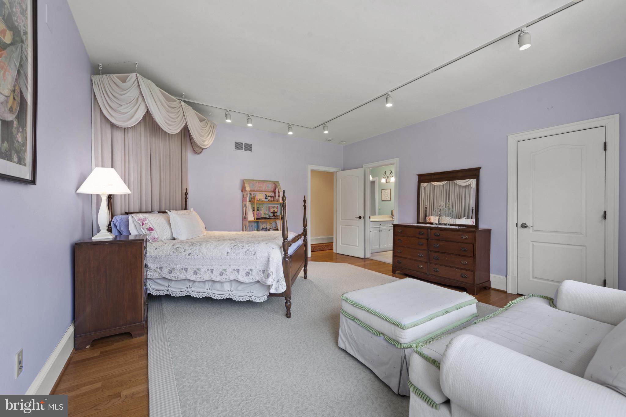 RUXTON - Residential