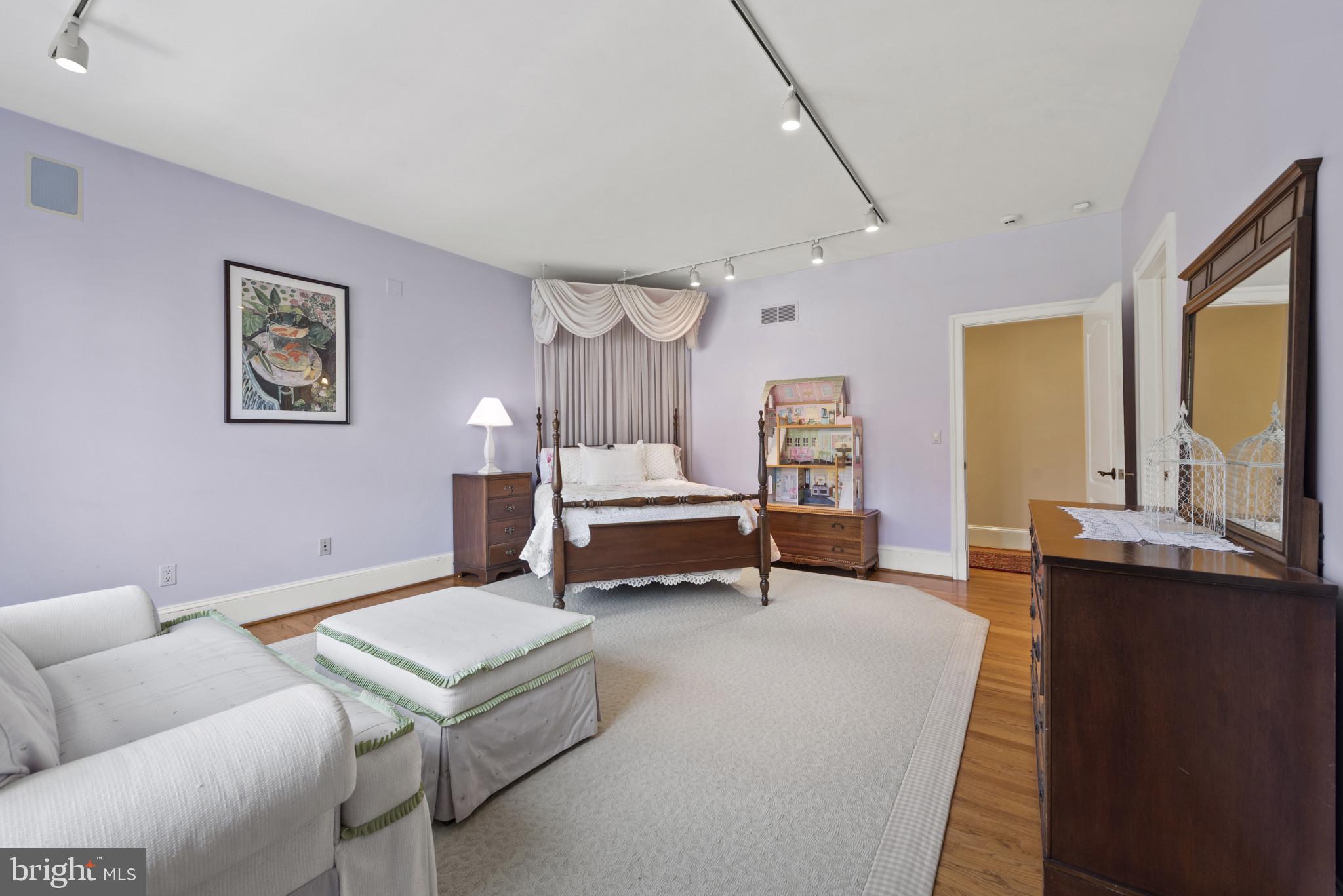 RUXTON - Residential