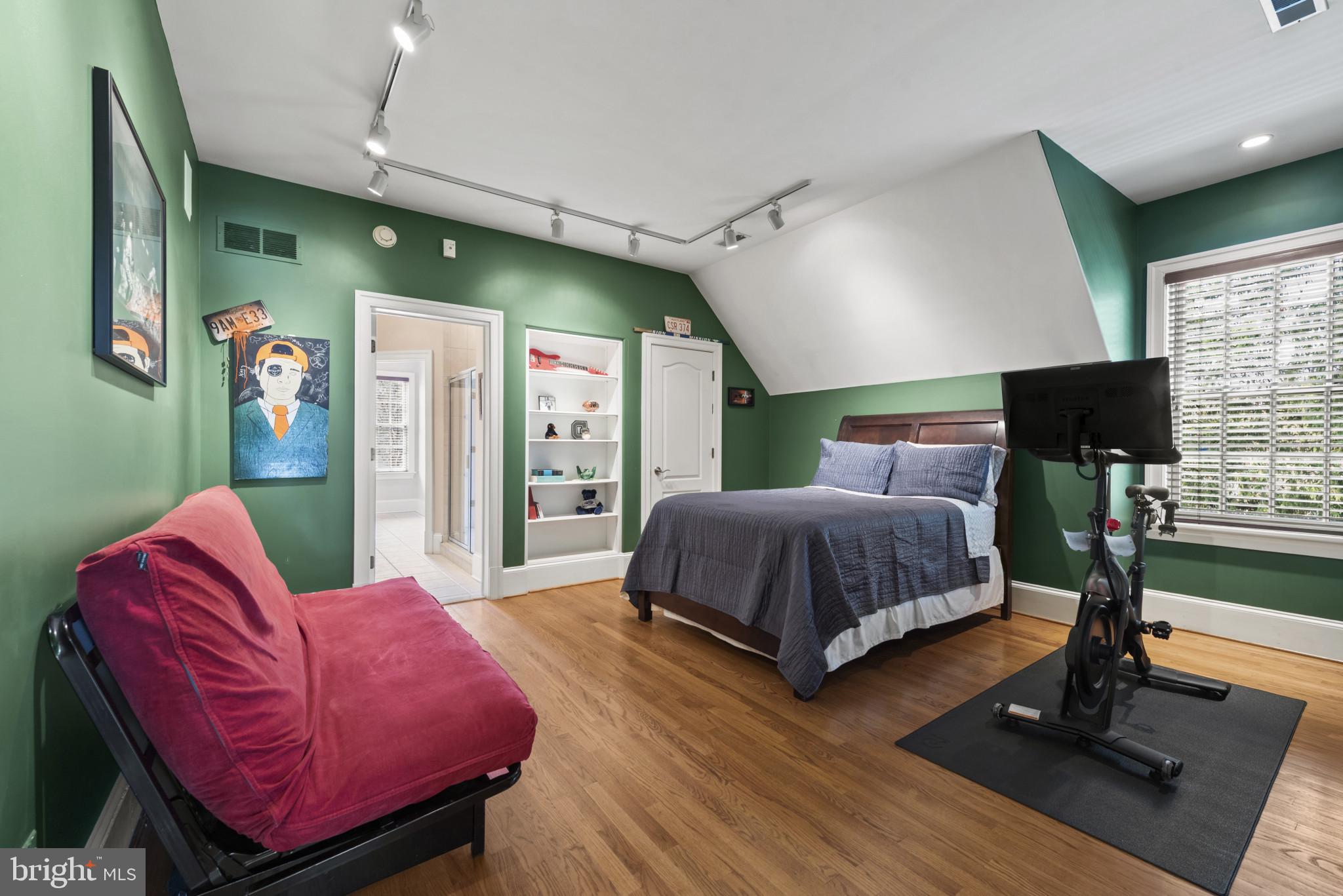 RUXTON - Residential