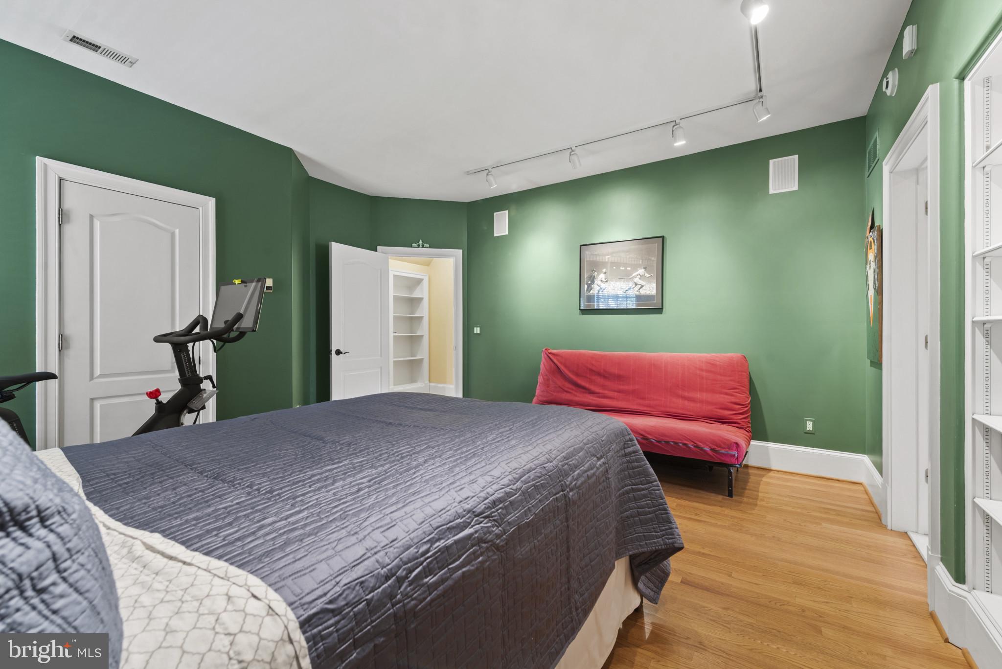 RUXTON - Residential