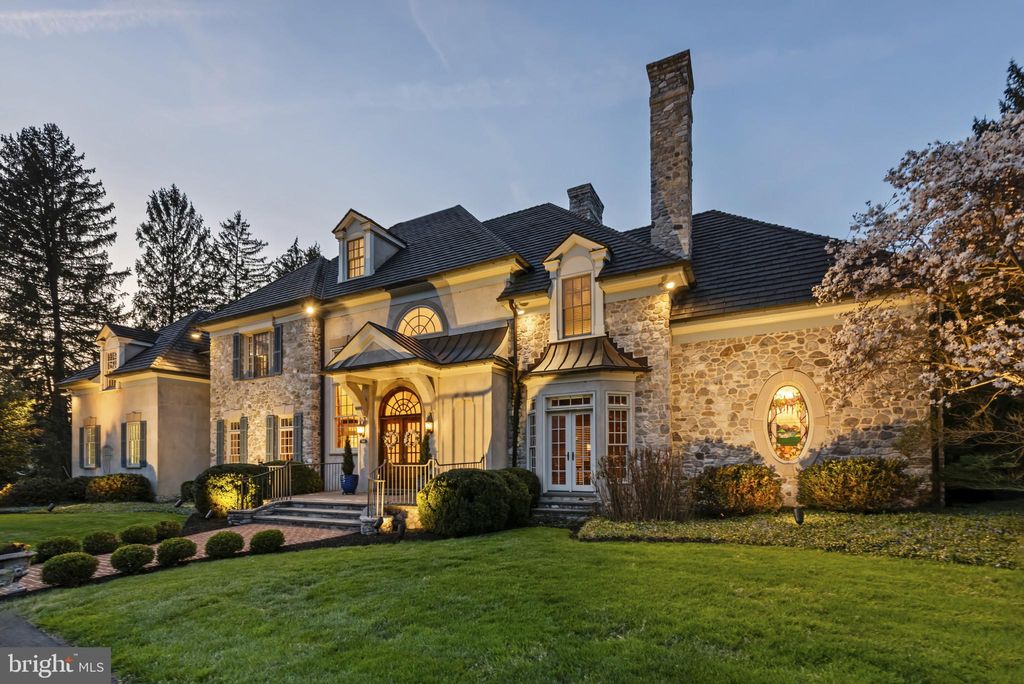 Photo of 7810 Ruxwood Road, RUXTON, MD 21204 (MLS # MDBC2150068)