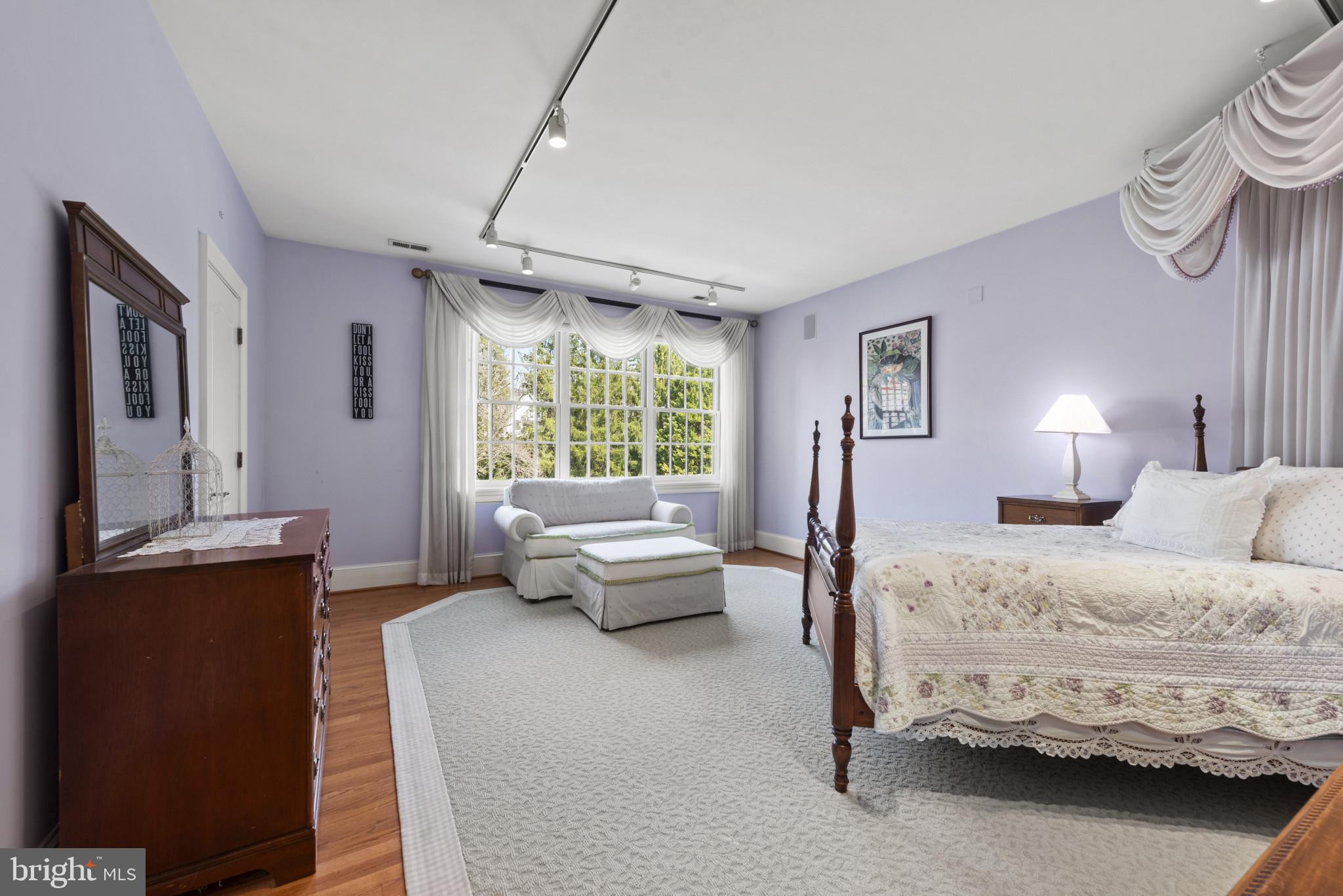 RUXTON - Residential