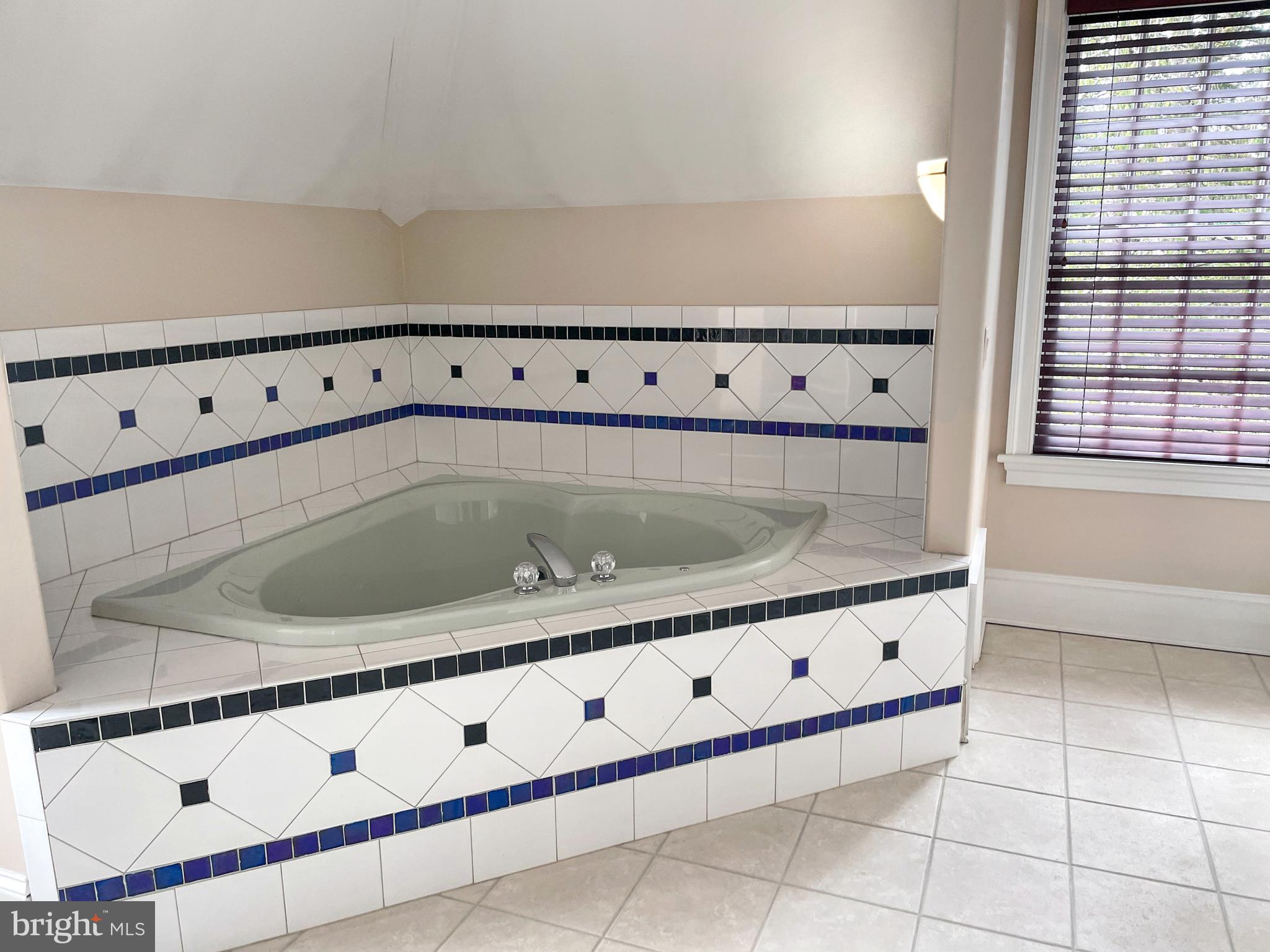 RUXTON - Residential