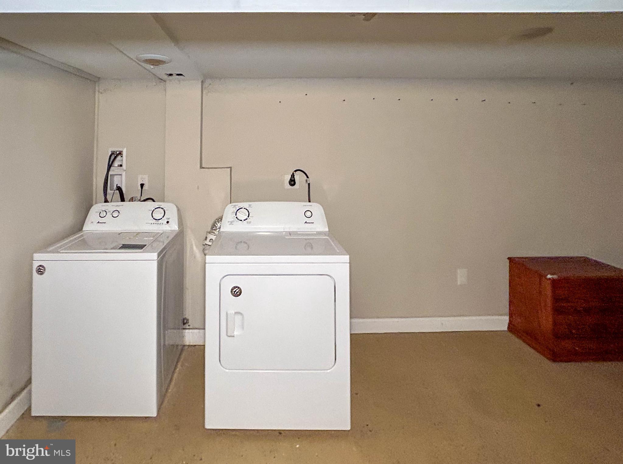 HILLTOP PARK - Residential