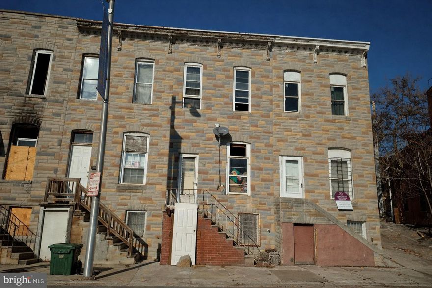 ONLINE AUCTION: Bidding begins 1/6/2026 @ 10:00 AM. Bidding ends 1/8/2026 @ 6:50 PM. List Price is Suggested Opening Bid. Deposit: $5,000.
 
This two-story townhouse is located in Boyd-Booth neighborhood within Baltimore City. Residents can enjoy the nearby facilities and attractions such as Grace Medical Center, Westside Shopping Centre, Mount Clare Junction, West Baltimore MARC Station and Carroll Park. The property is vacant. The area provides easy access to a major traffic artery, U.S. Route 1, connecting to other regional parts of the city.