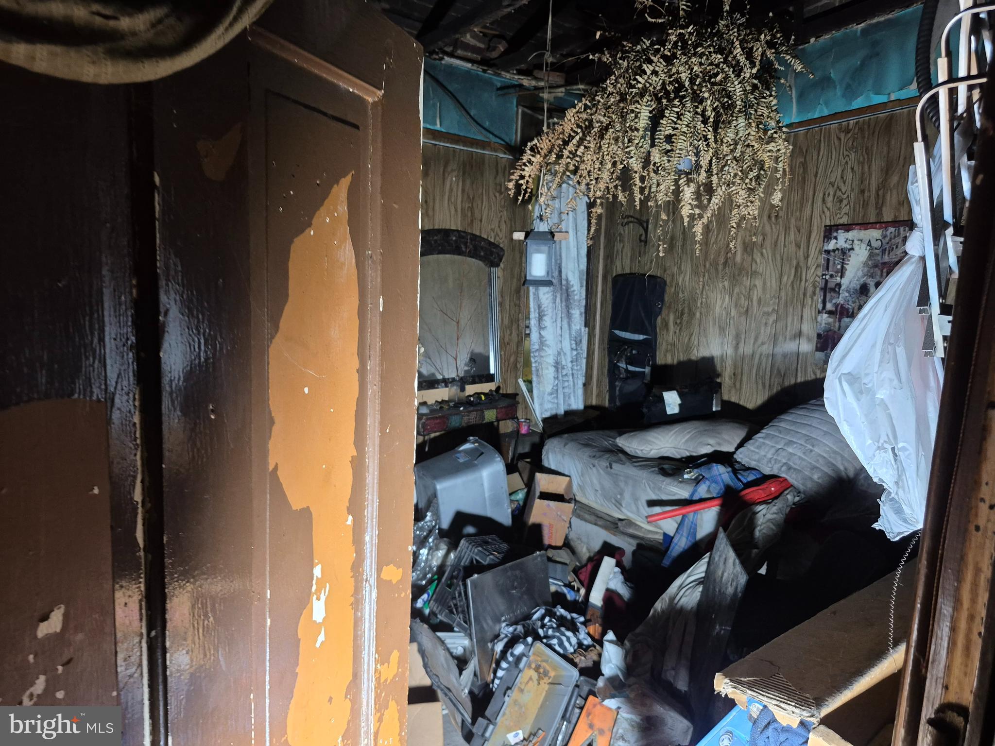 BOOTH-BOYD - Residential