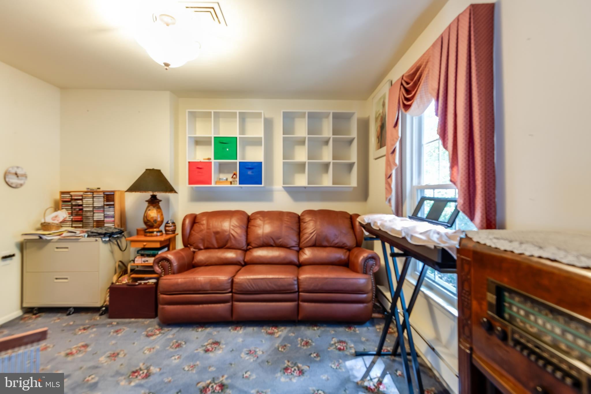 162 HUNTINGTON DRIVE