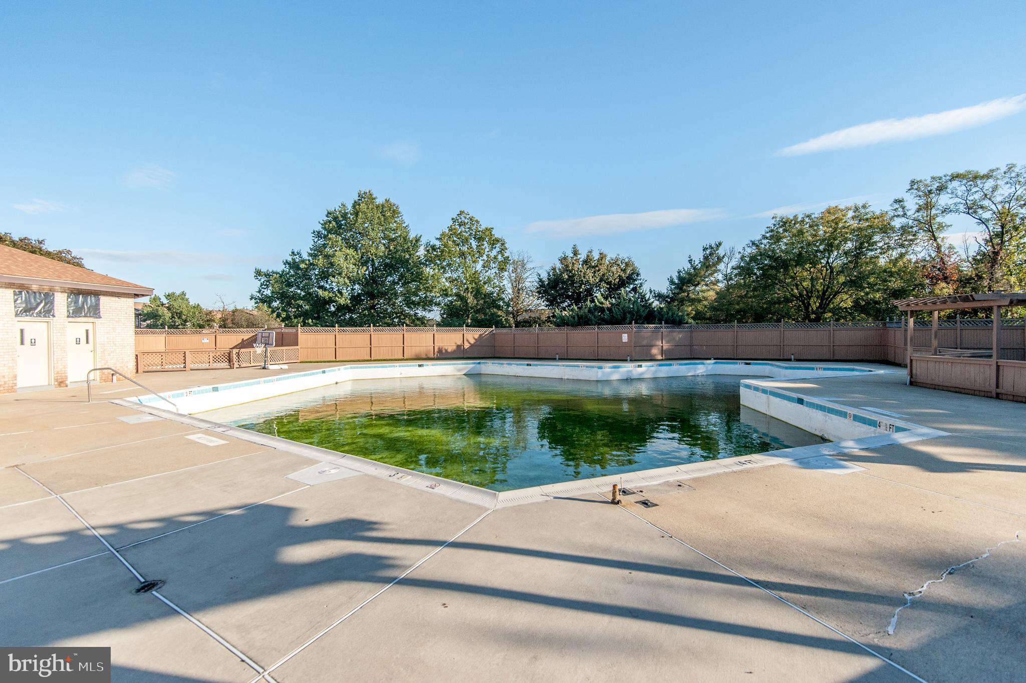 HUNTING RIDGE - Residential