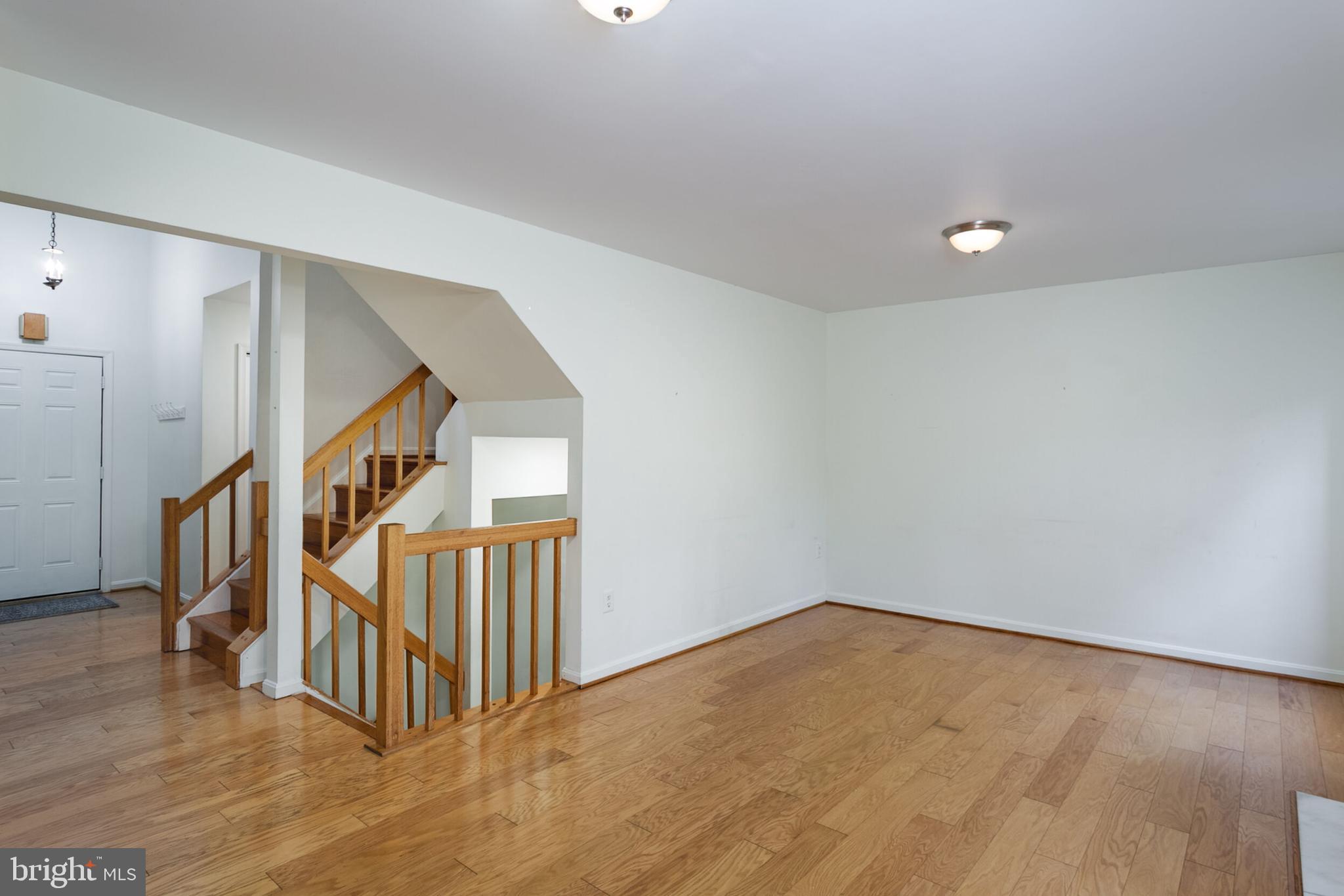 14 TIVOLI LAKE COURT